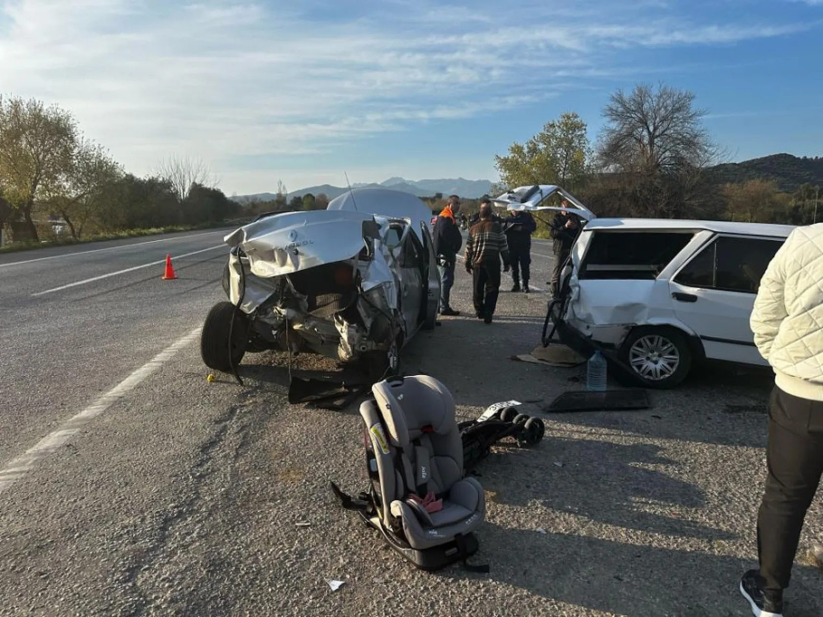 Feci Kazada 1'i Çocuk 5 Kişi Yaralandı