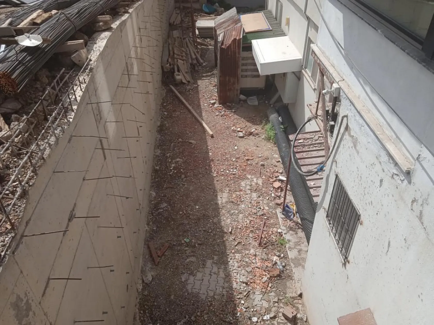 9 yaşındaki kız apartmanın 3. katından düştü