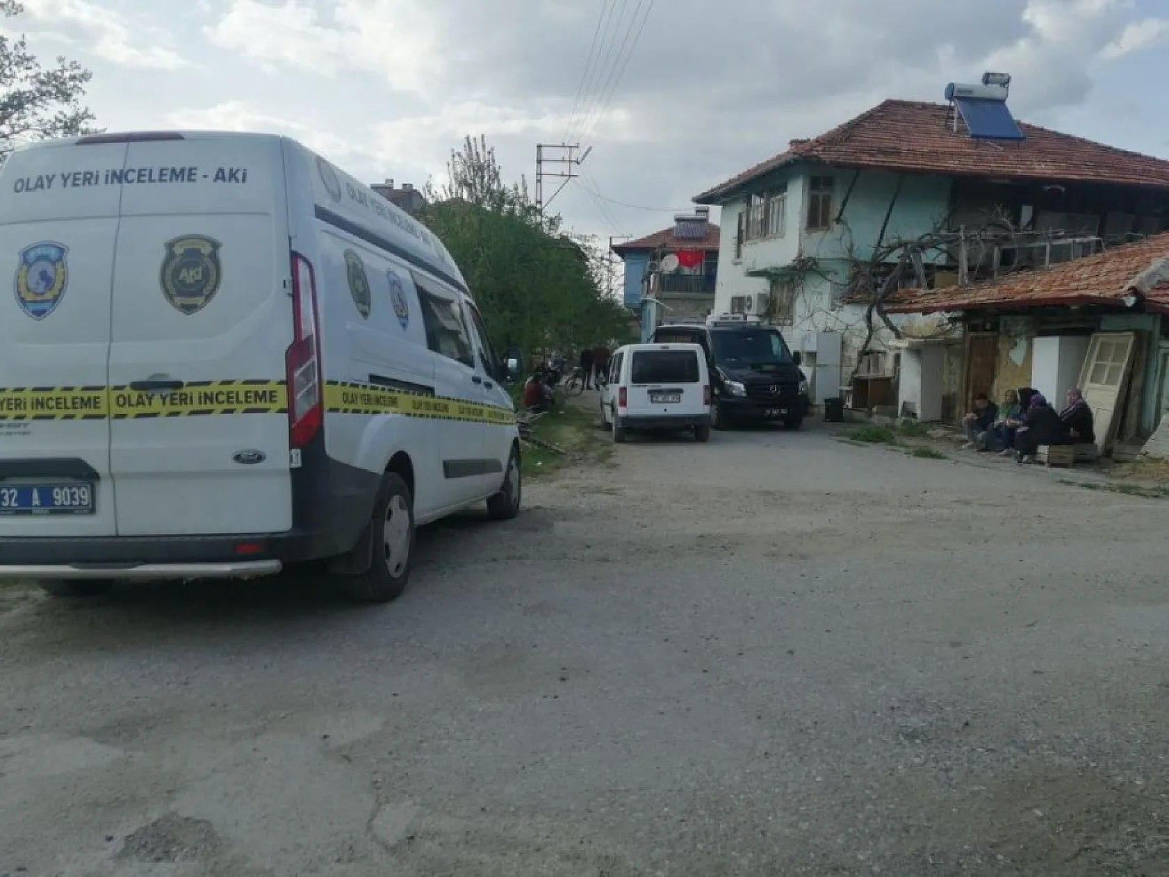 İnfaz koruma memuru, evinde ölü bulundu