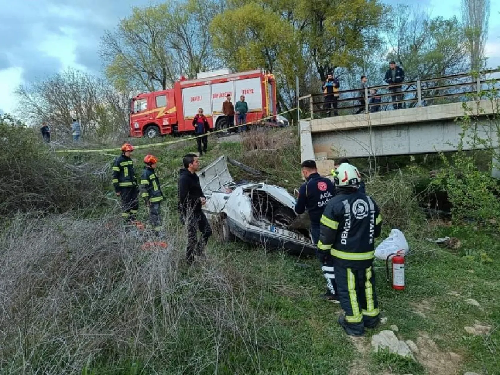 3 kişinin öldüğü kaza bölgesinde kamyonet ile otomobil çarpıştı: 3 yaralı