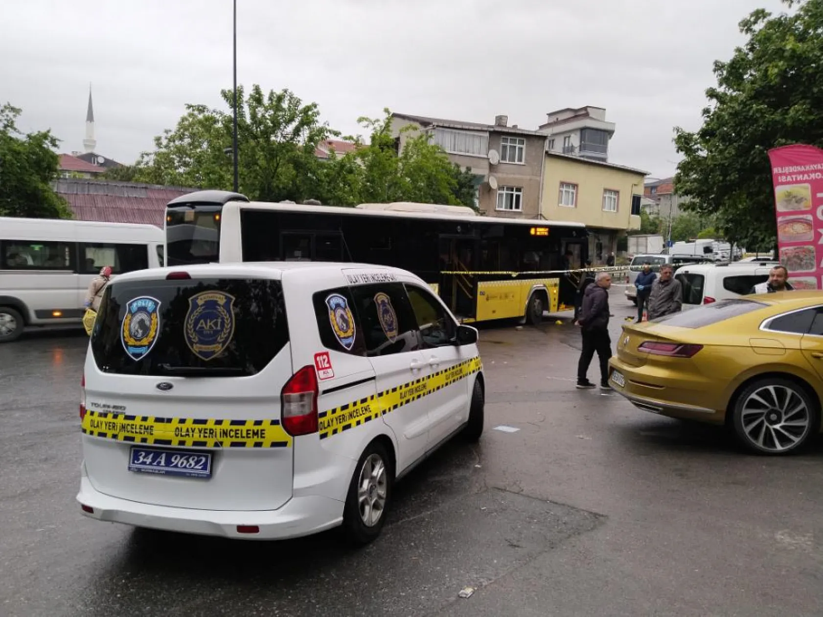 Otobüs şoförüne silahlı saldırı otobüsten inerek şoföre 6 el ateş etti