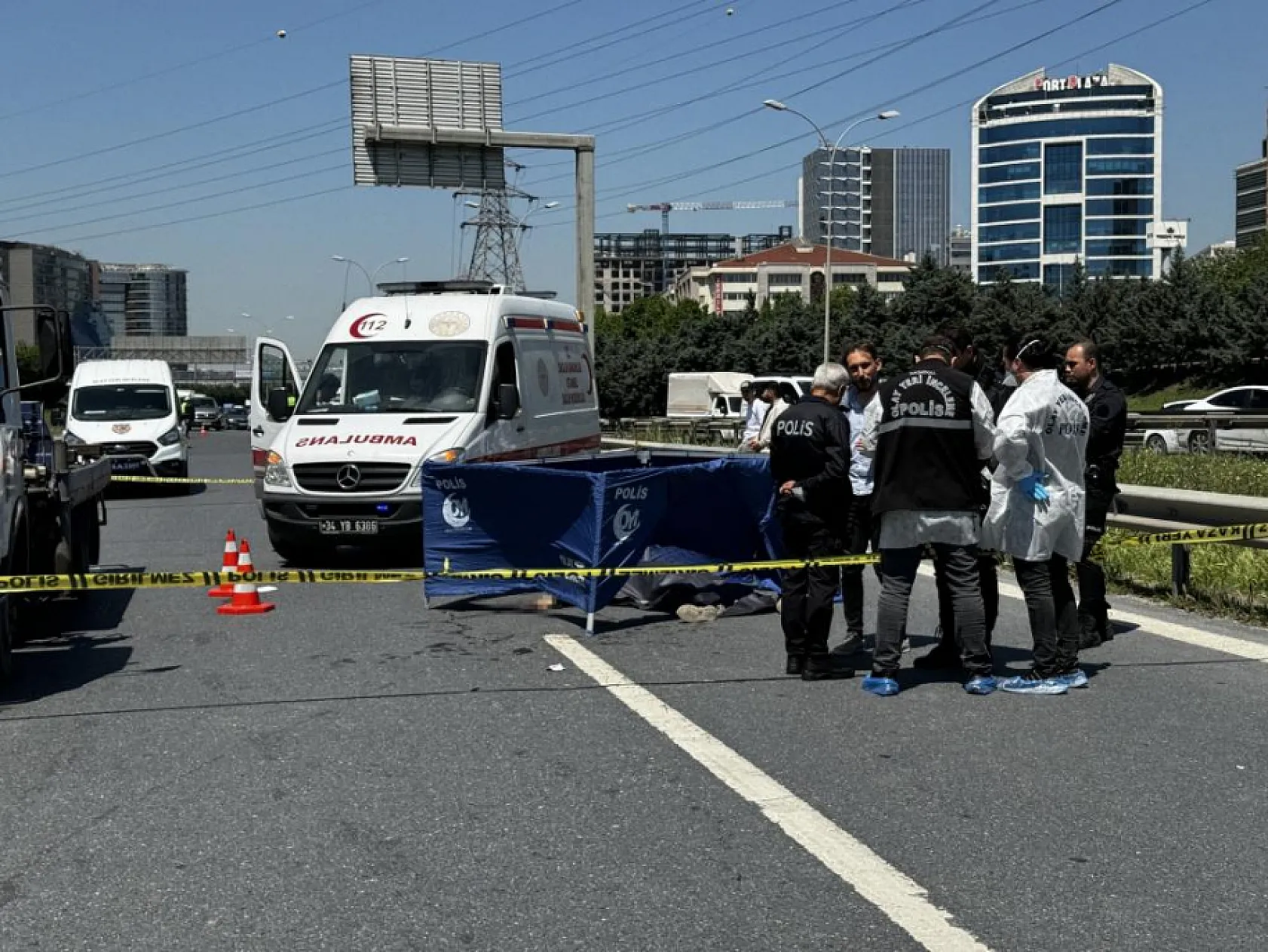 'Makas' faciası: Motosiklet sürücüsü bariyere çarptı, arkadaşı hayatını kaybetti