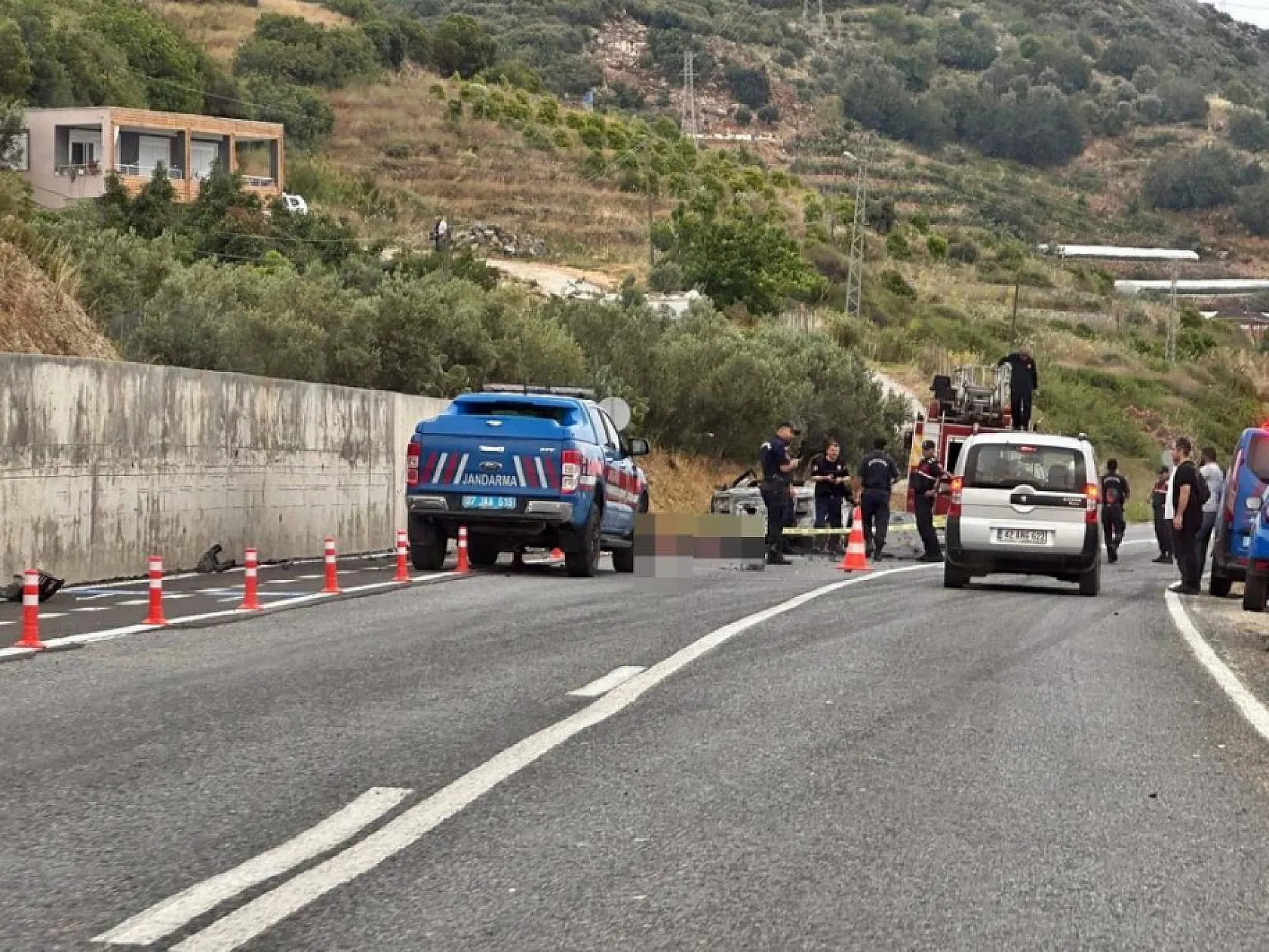 Tatil için Alanya'yı tercih ettiler Yanan otomobilde 2 Polonyalı turist hayatını kaybetti