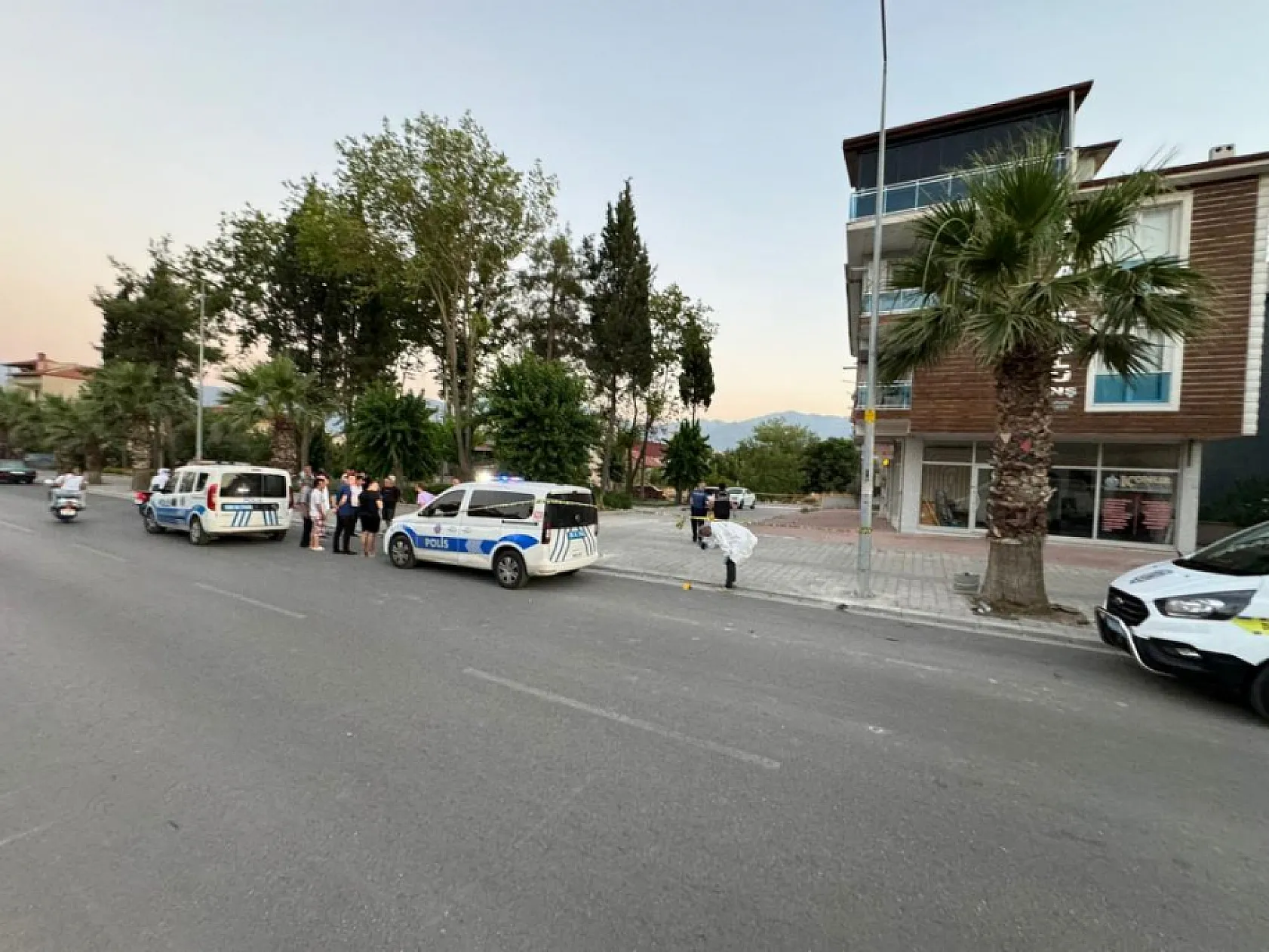 Parkta Dehşet Anları: Kavga Kanlı Bitti, 1 Genç Hayatını Kaybetti