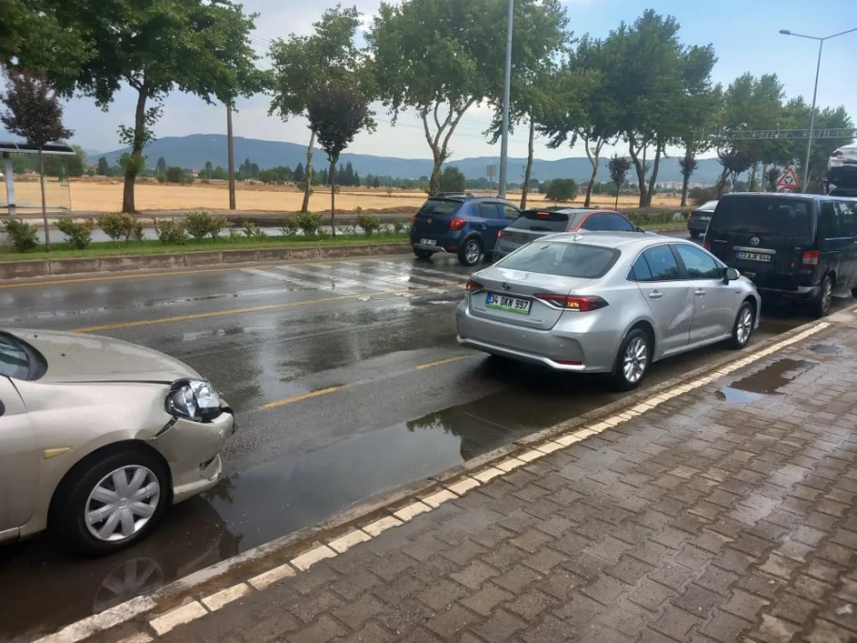 Menteşe'de 6 araçlı zincirleme trafik kazası