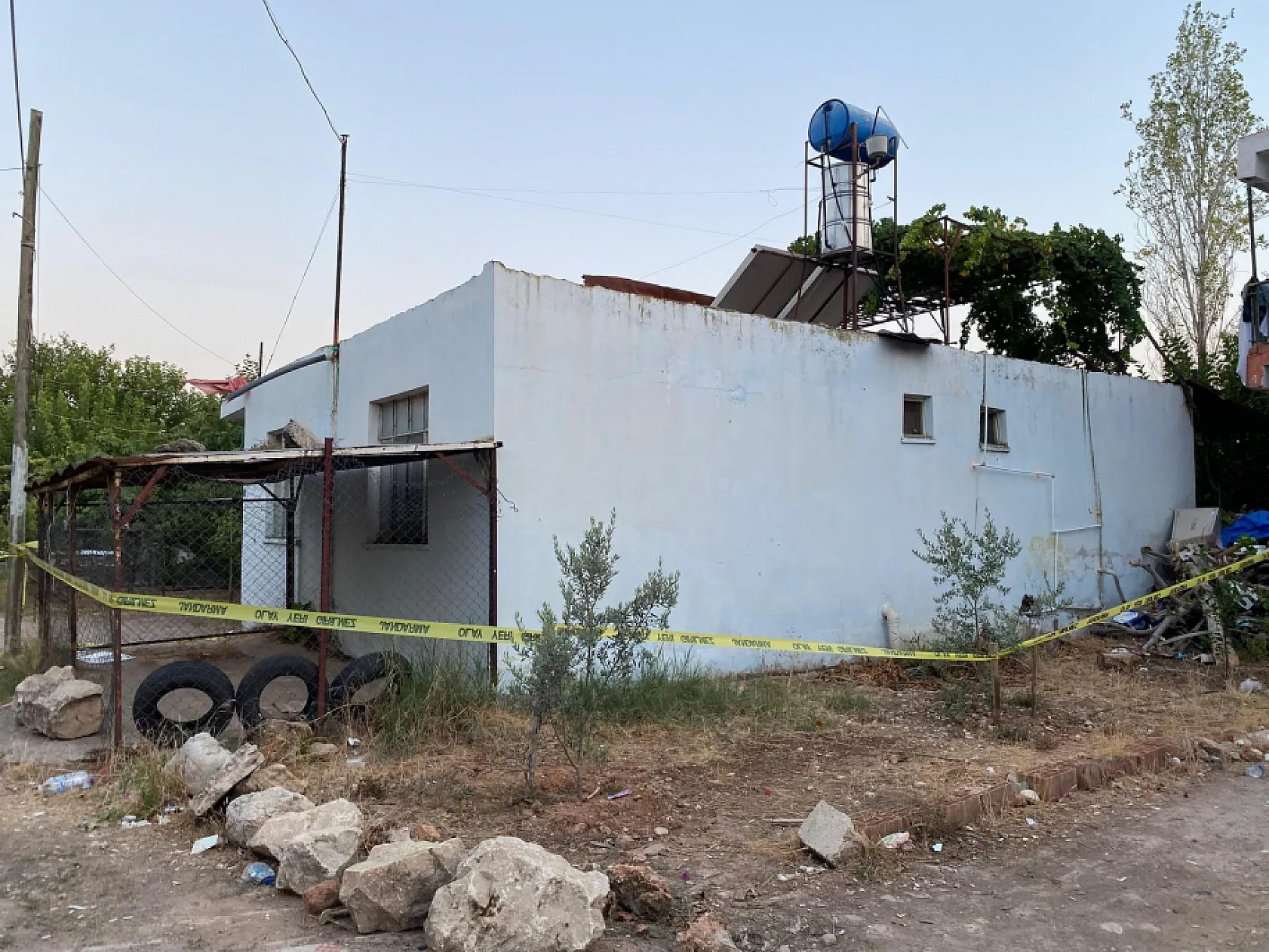 8 yaşındaki oğluyla birlikte vahşice cinayete kurban giden kadının büyük oğlu: 'Kardeşimin su içmesini bile istemiyordu'