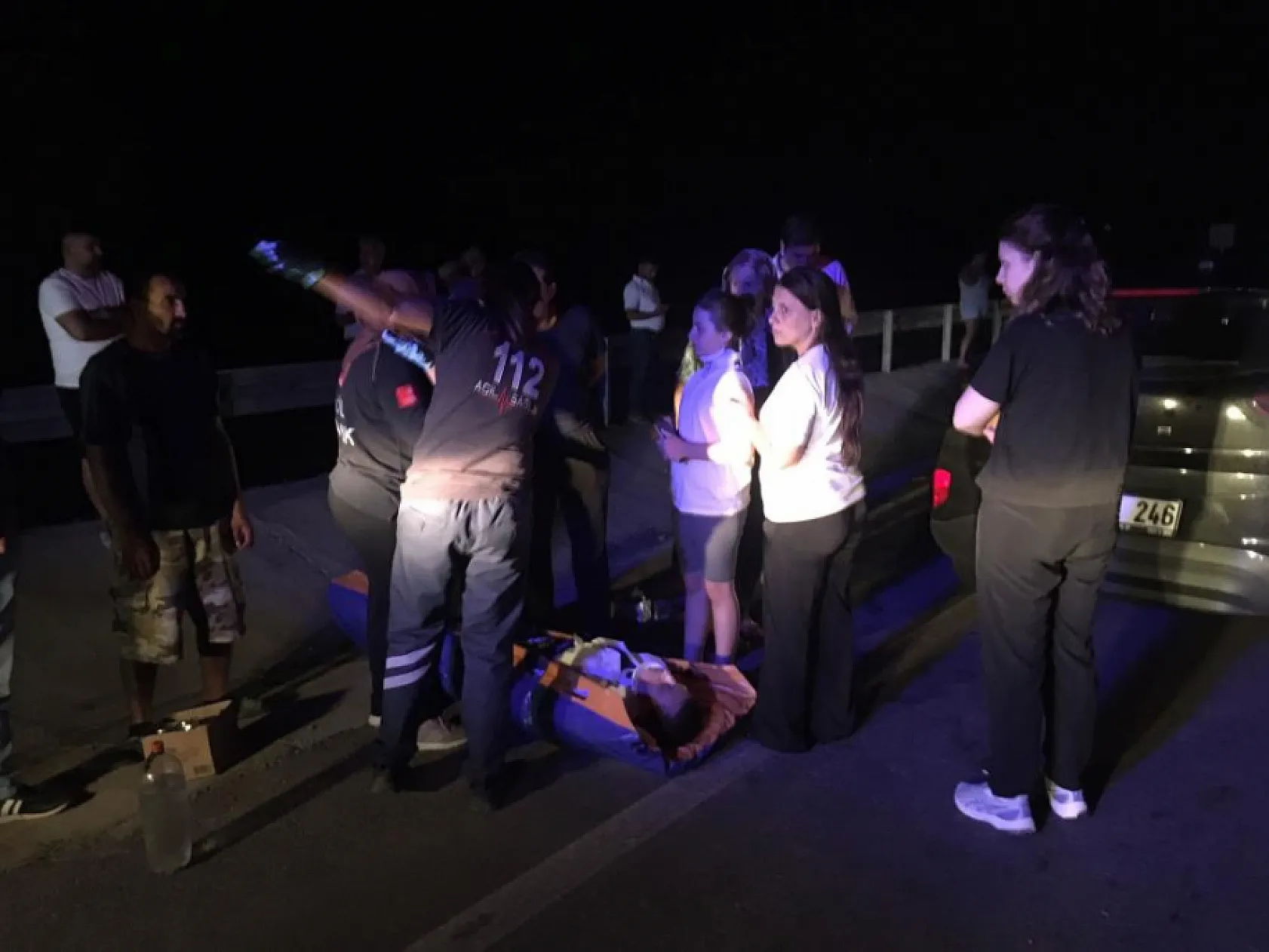 Burdur-Antalya Karayolu'nda 2 otomobil kafa kafaya çarpıştı: 6 yaralı