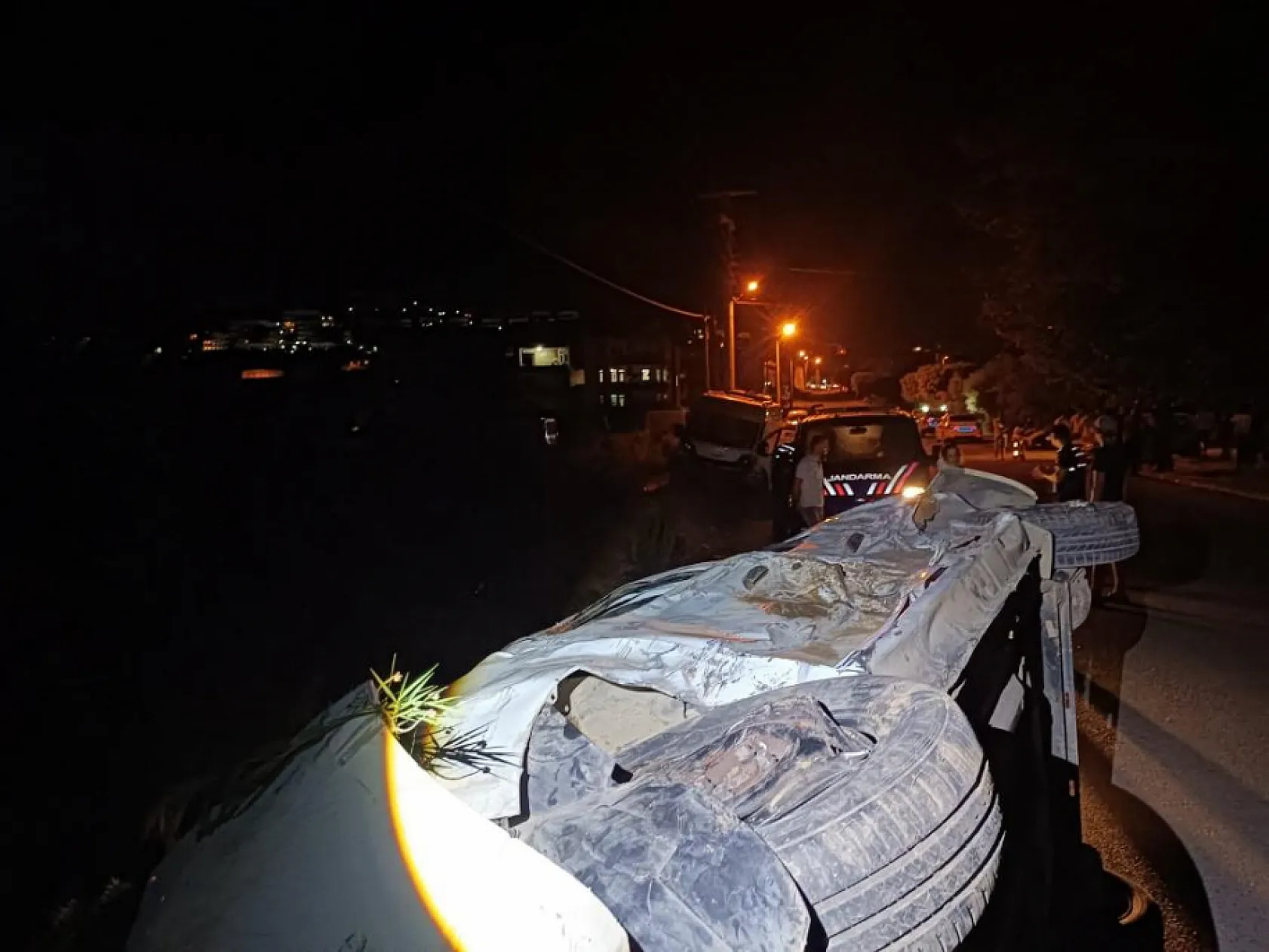 Feci kazada 19 yaşındaki genç hayatını kaybetti, 2 kişi yaralandı