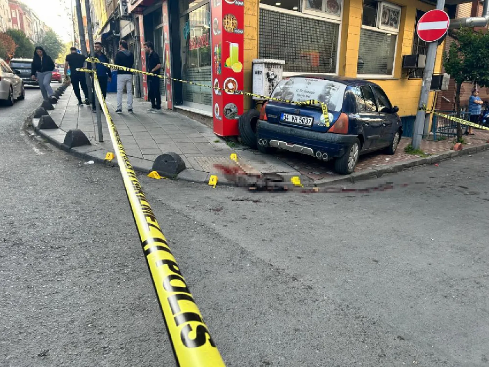 Dehşet anları kamerada: Tartıştıkları börekçiyi pompalı tüfekle vurdular