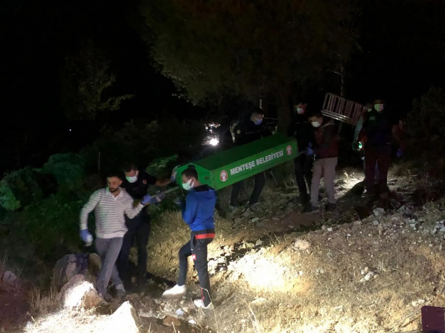 Muğla'da 3 yıl önce oğlunu kaybeden baba, ağaca asılı halde bulundu