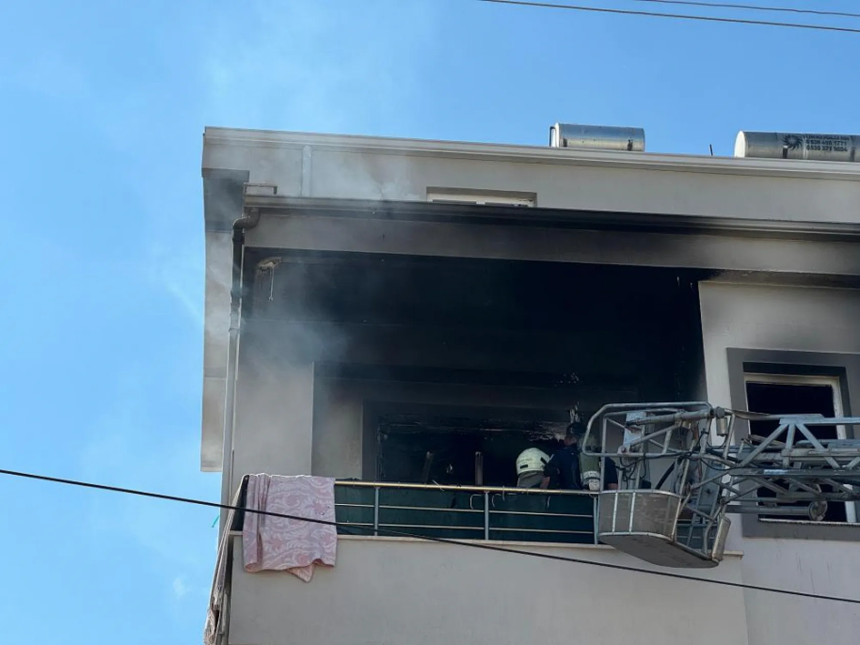 Fethiye'de çakmakla oynayan çocuk yangın çıkardı