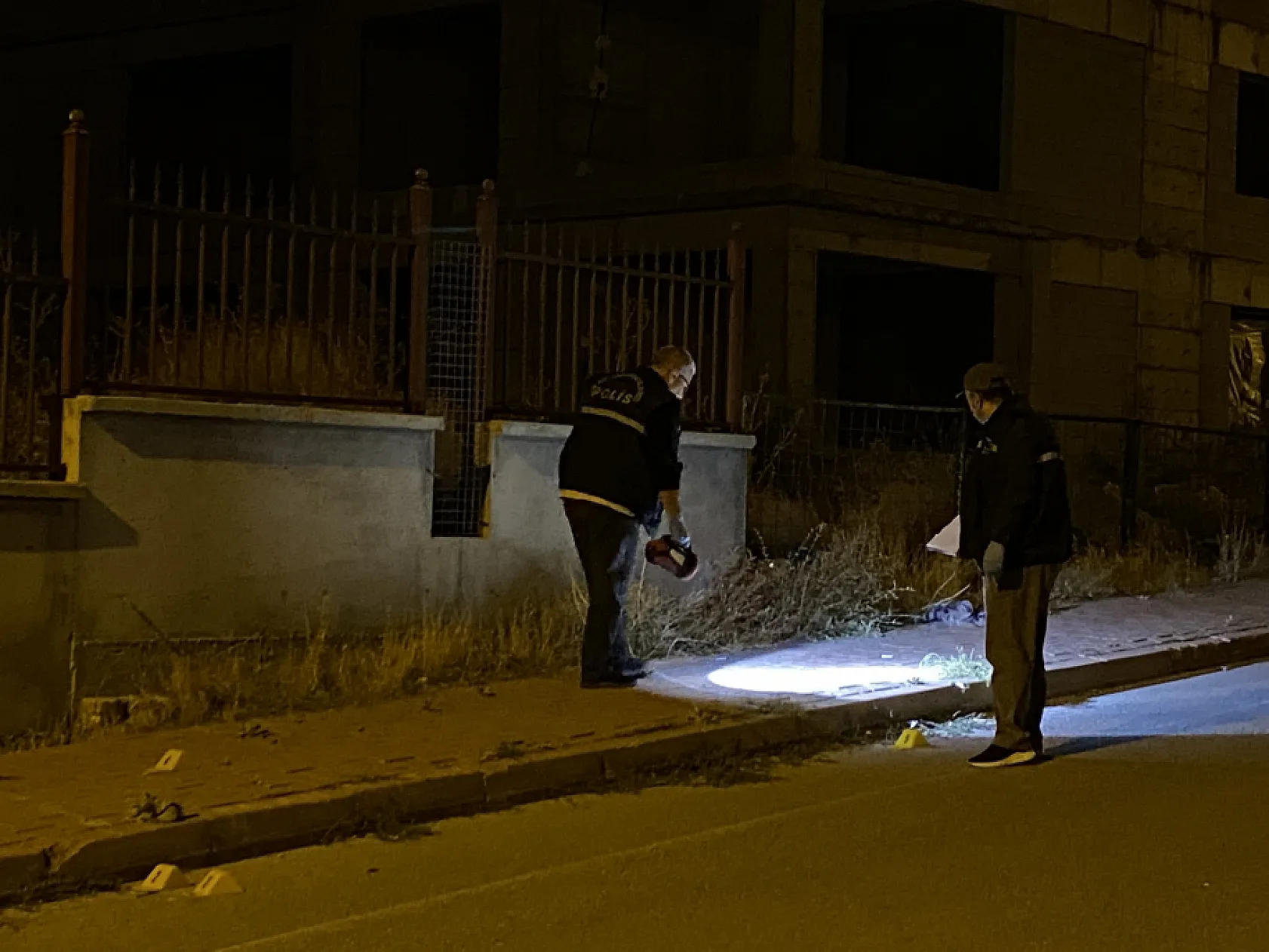 Alacak verecek kavgasında alacaklısını vurdu