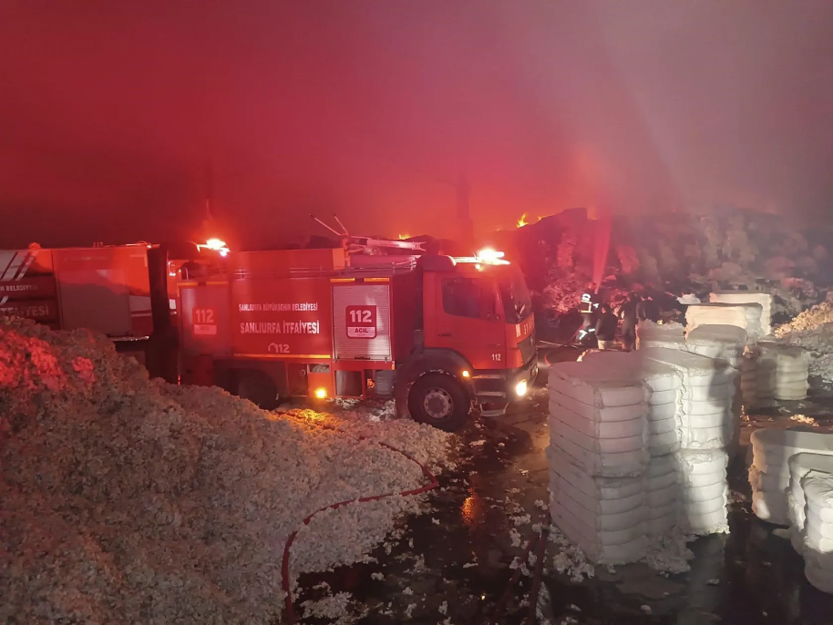 Fabrika Yangınında Tonlarca Pamuk Kül Oldu