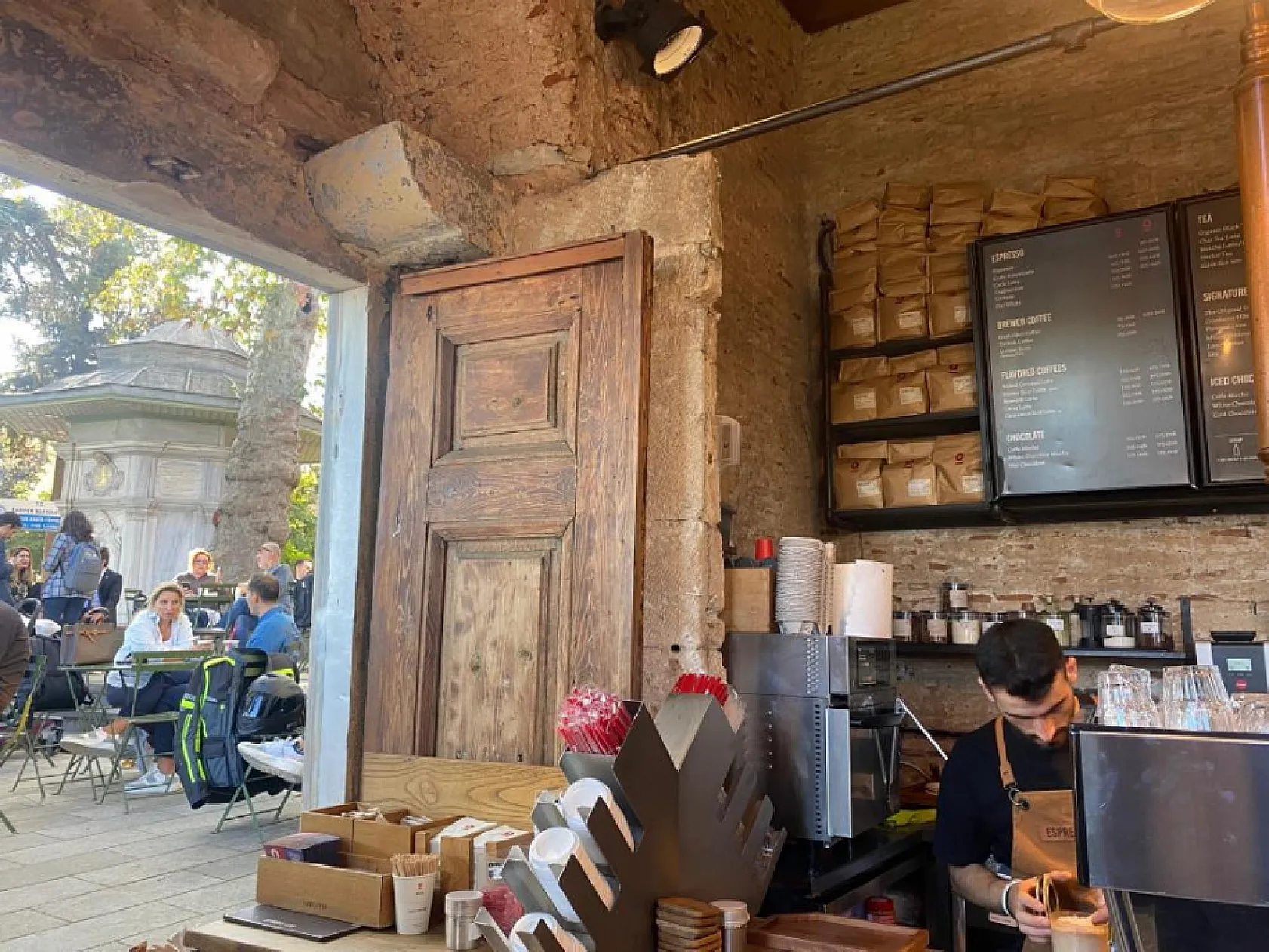 Tarihi Emirgan Muvakkithanesi zincir bir kahveciye kiralandı