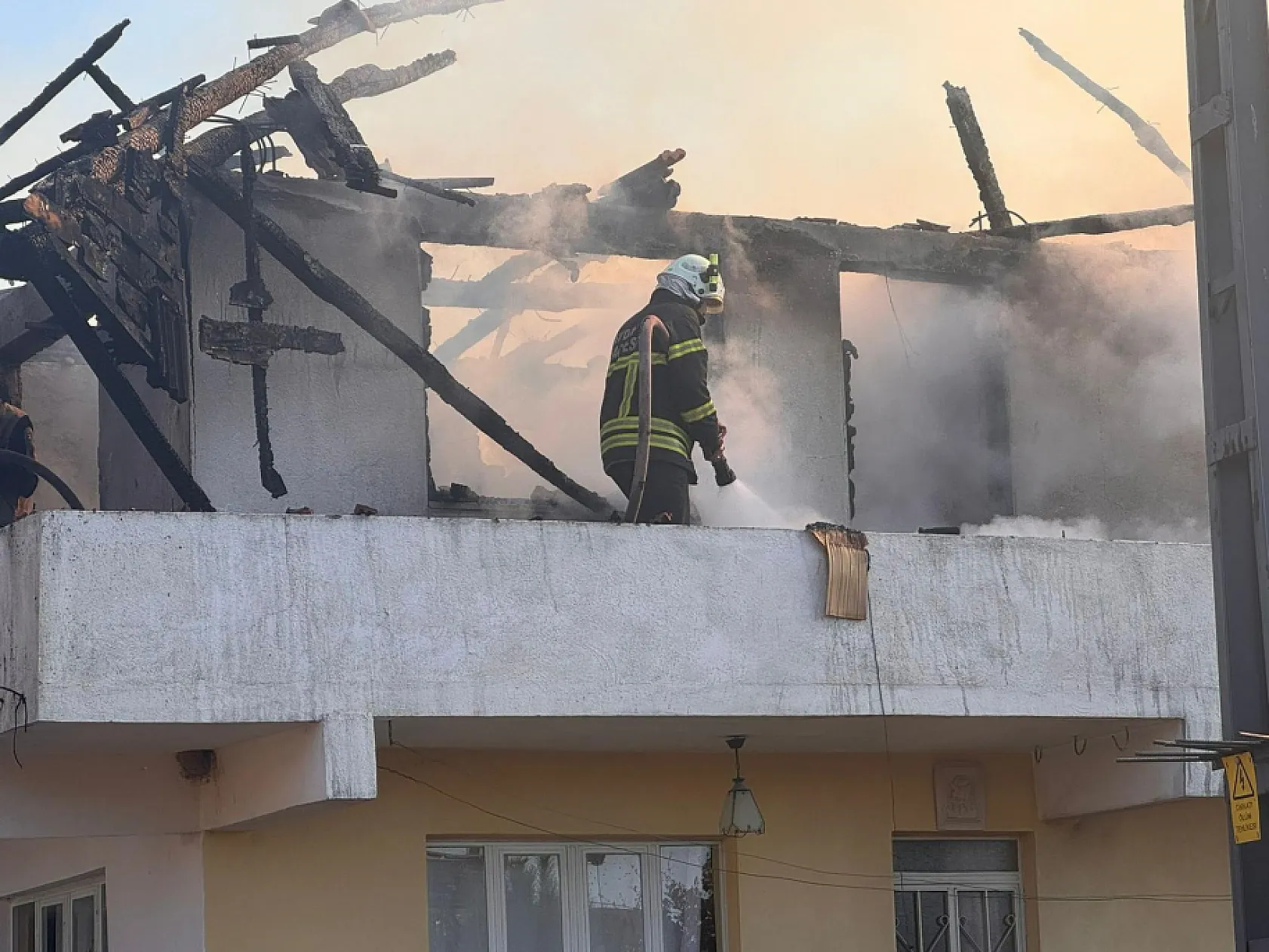 Yağmur duasını yarıda bırakarak alevlere müdahale ettiler
