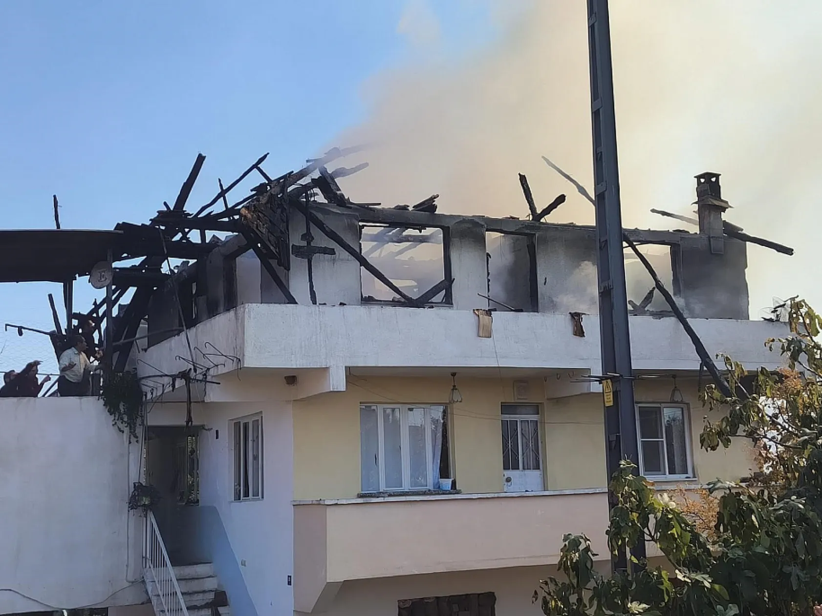 Yağmur duasını yarıda bırakarak alevlere müdahale ettiler