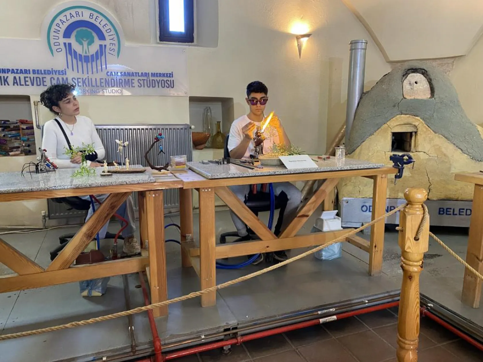 7 yaşında hobi olarak başladığı cam sanatı en büyük tutkusu haline geldi