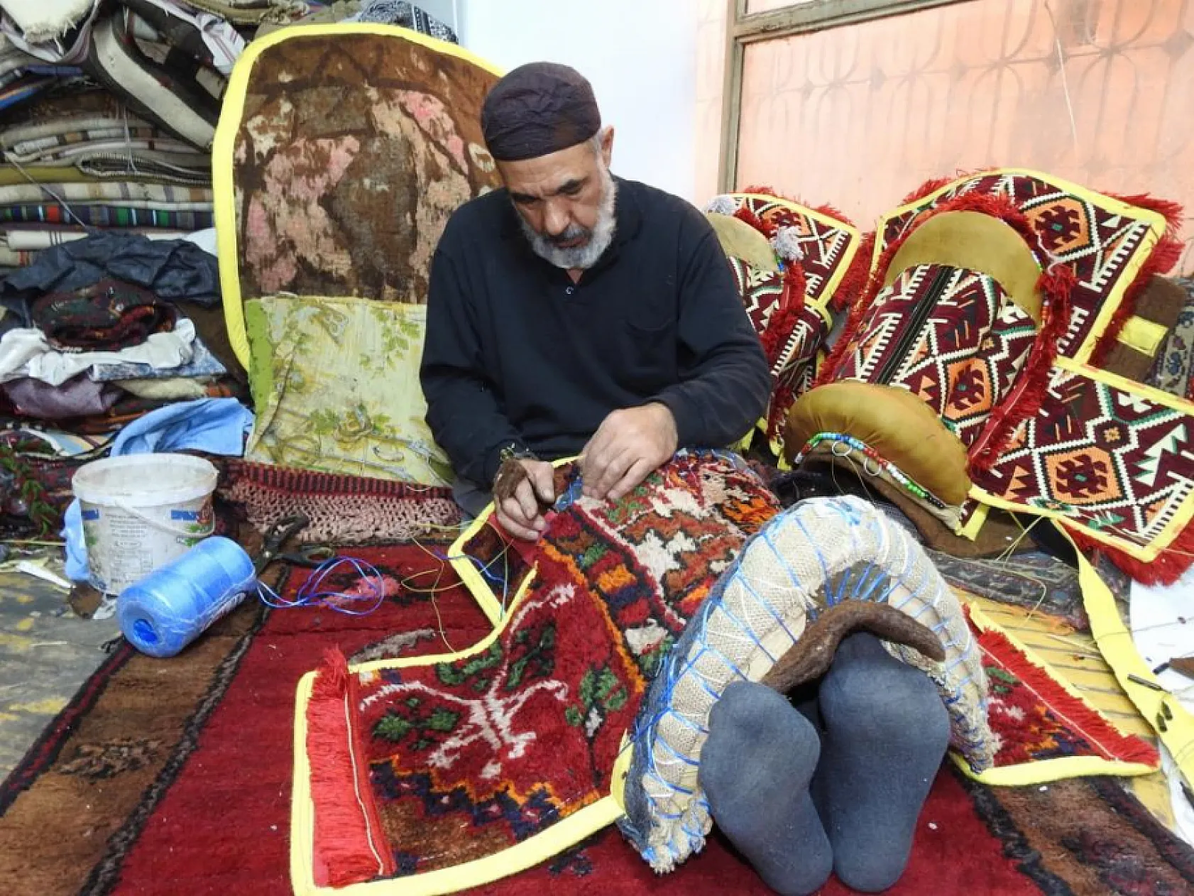 55 yıldır sürdürdüğü baba mesleğinden vazgeçmiyor