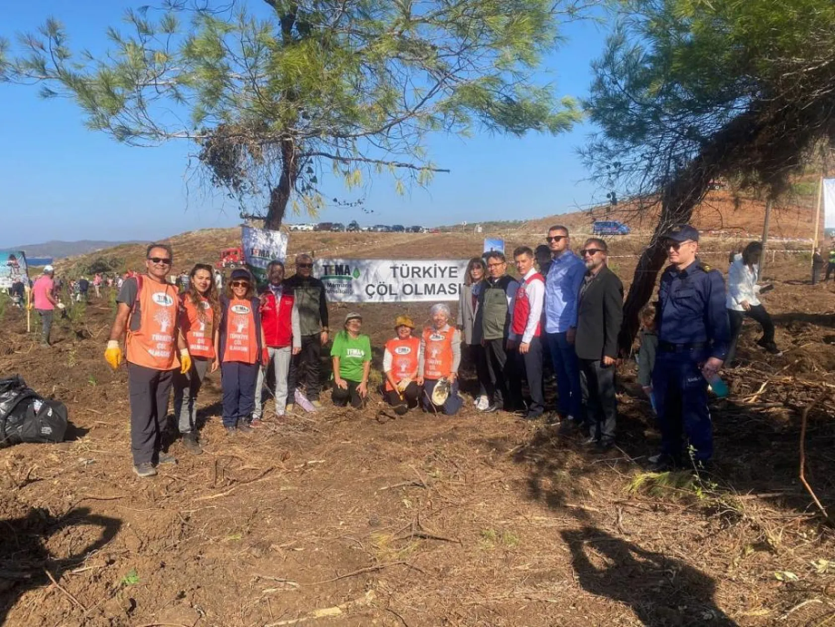 Marmaris'te 11 bin fidan toprakla buluştu