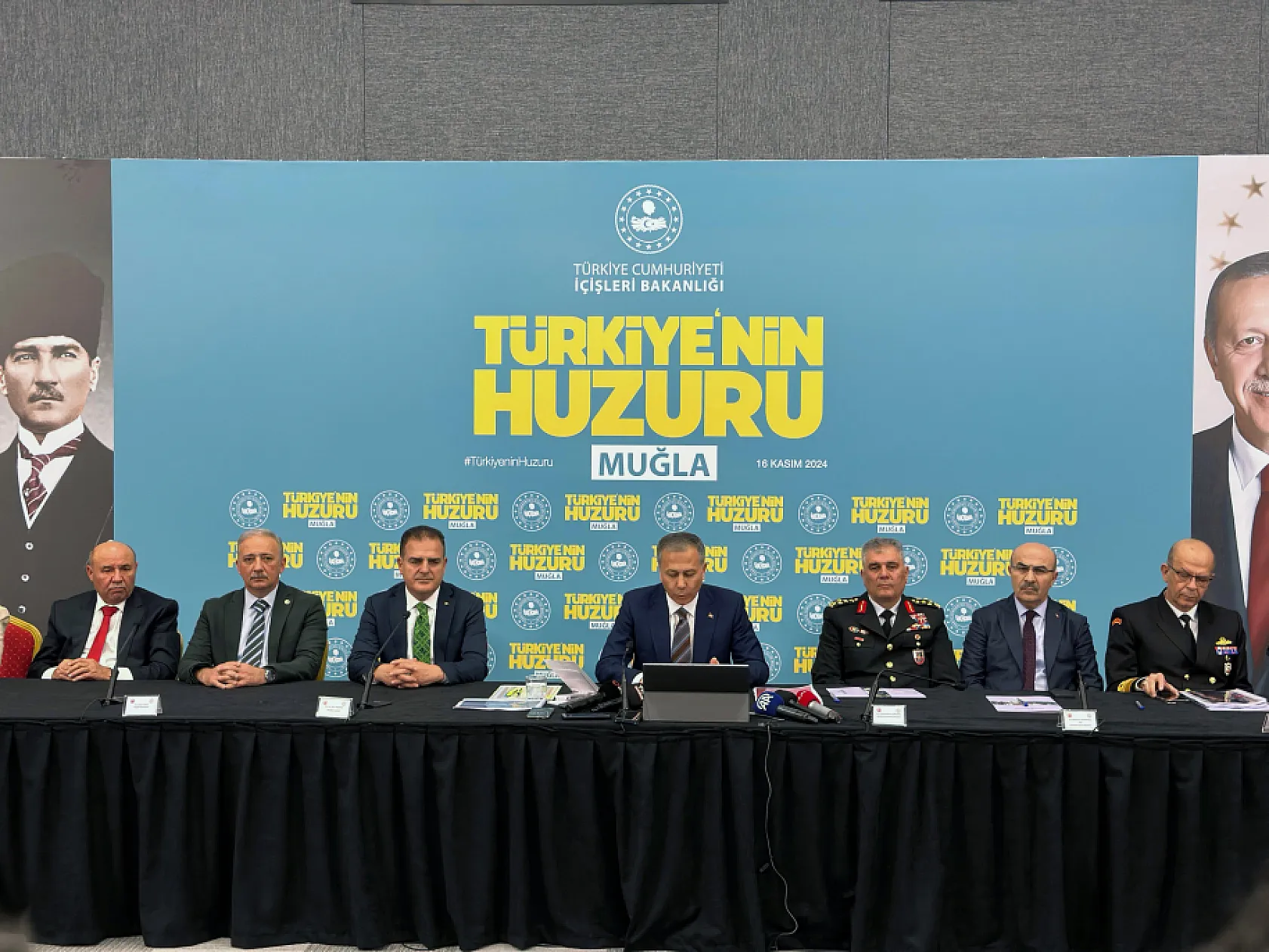 İçişleri Bakanı Ali Yerlikaya: 'Gözlerimiz insan kaçakçılarının üzerinde'