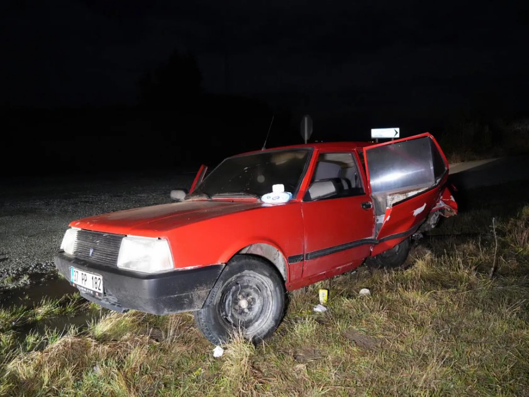 Feci kazada araç hurda yığınına döndü: 1 ölü, 1'i ağır 2 yaralı
