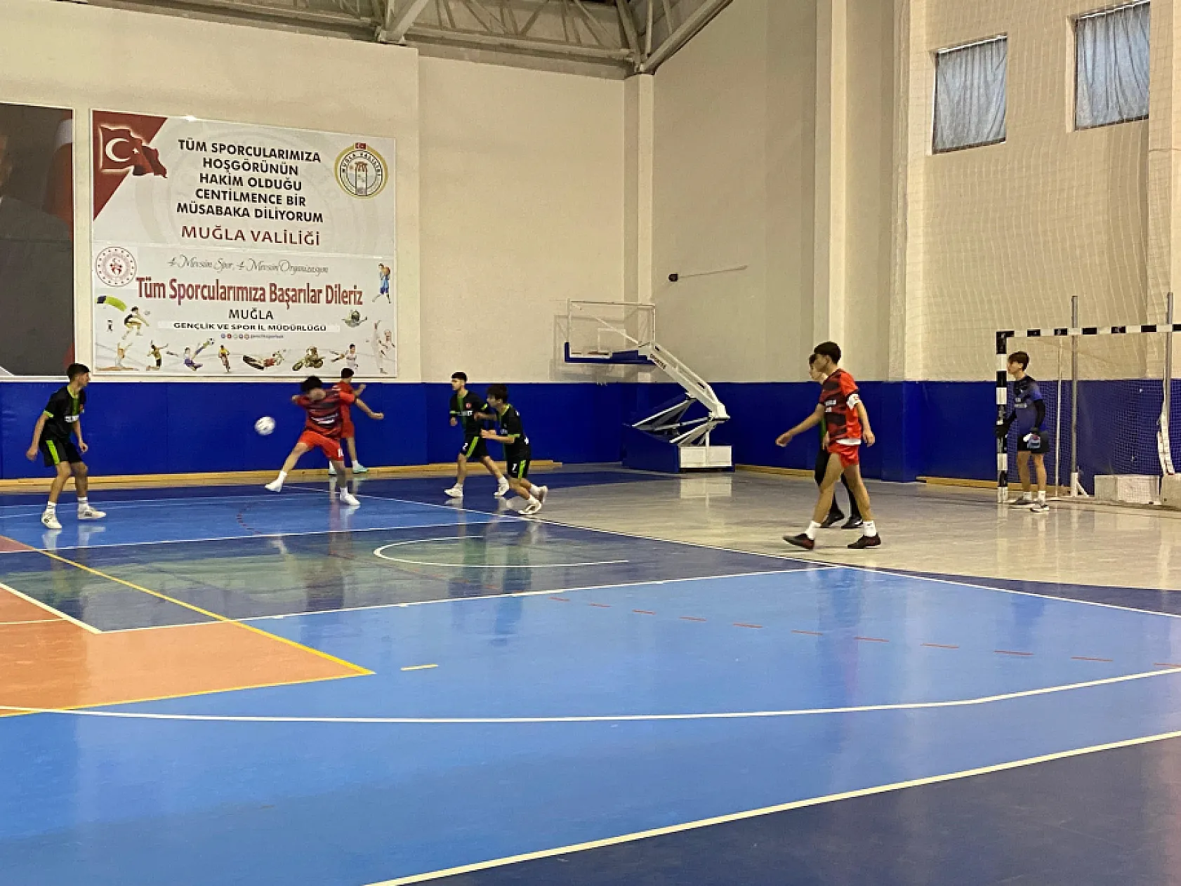 Okul sporları Futsal müsabakaları Yatağan'da başladı