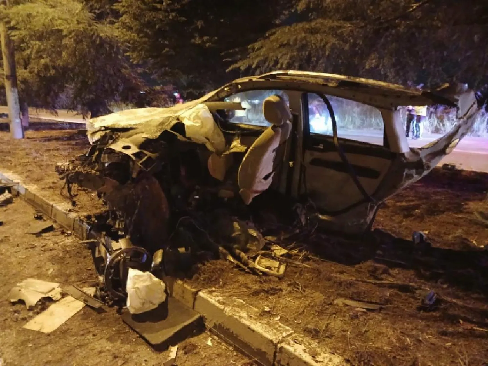 Sürücü direksiyon hakimiyetini kaybetti: 1 kişi hayatını kaybetti