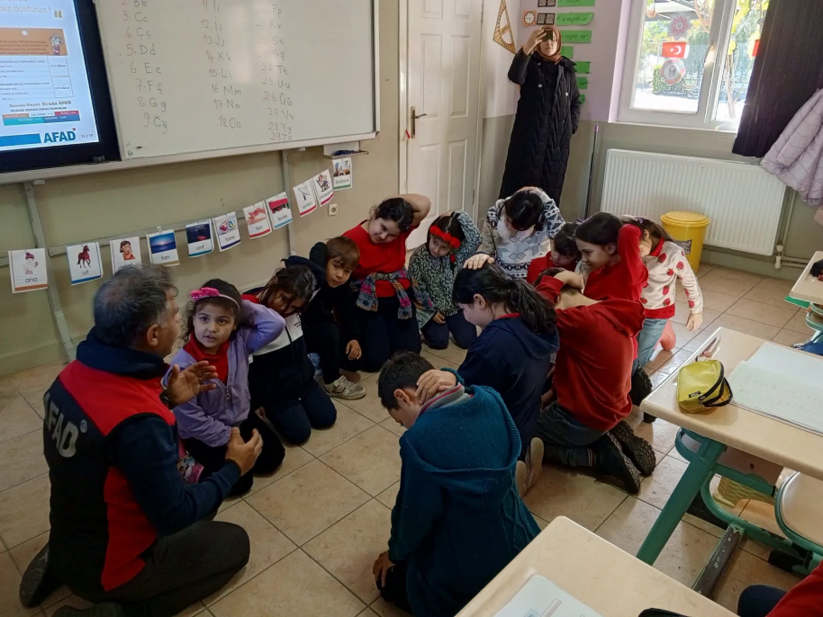 Çıtlık İlkokulu'nda afet farkındalık eğitimi verildi