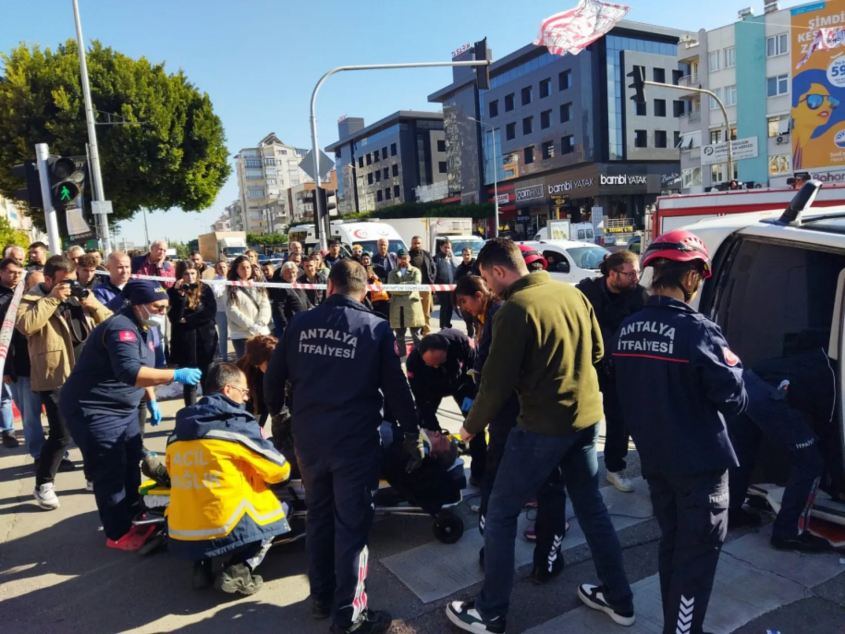 Uyarı tabelasını dikkate almadı: 2 kişiyi itfaiye kurtardı