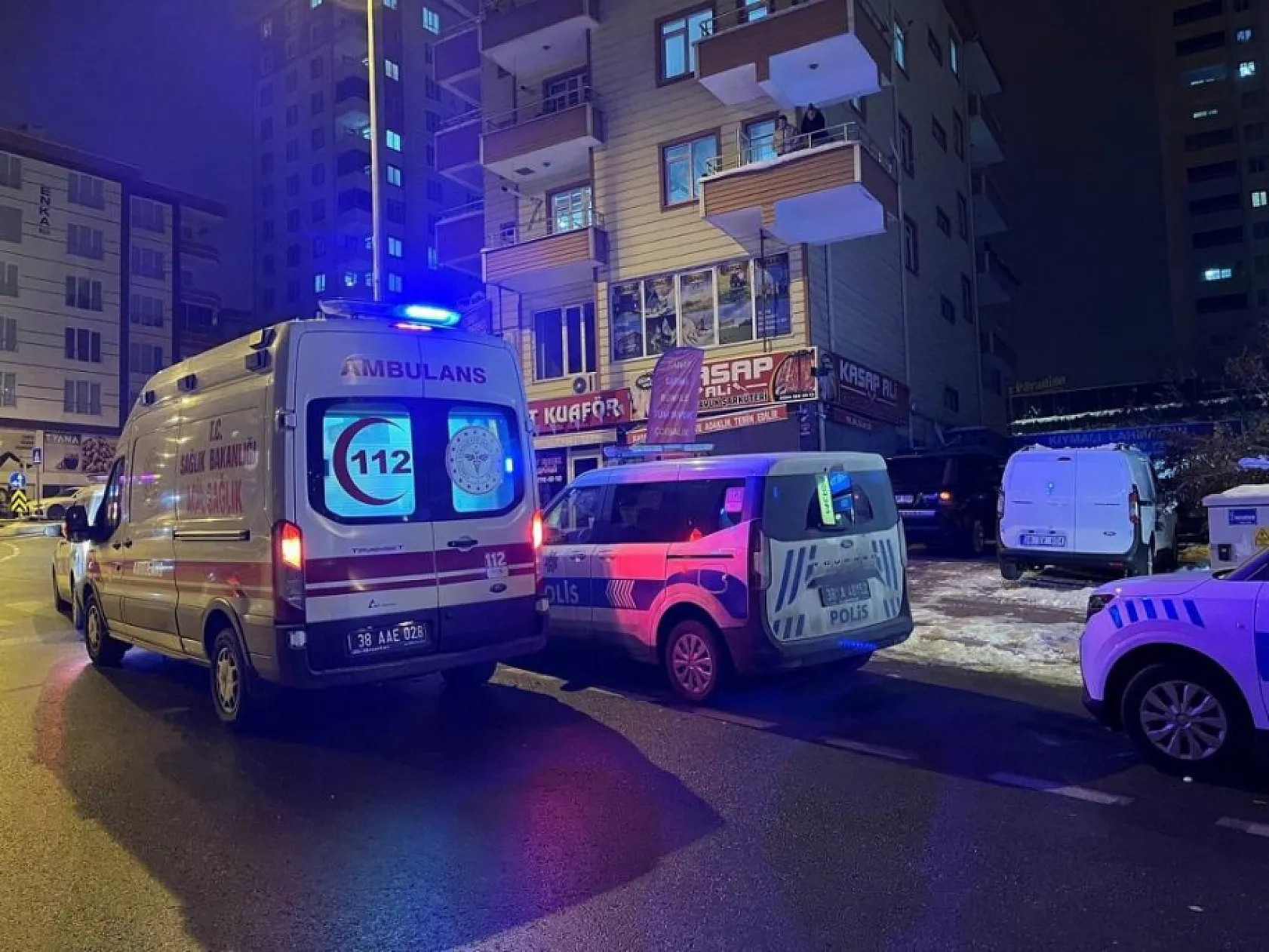 Kardan adamı ceset sandı, ortalığı birbirine kattı