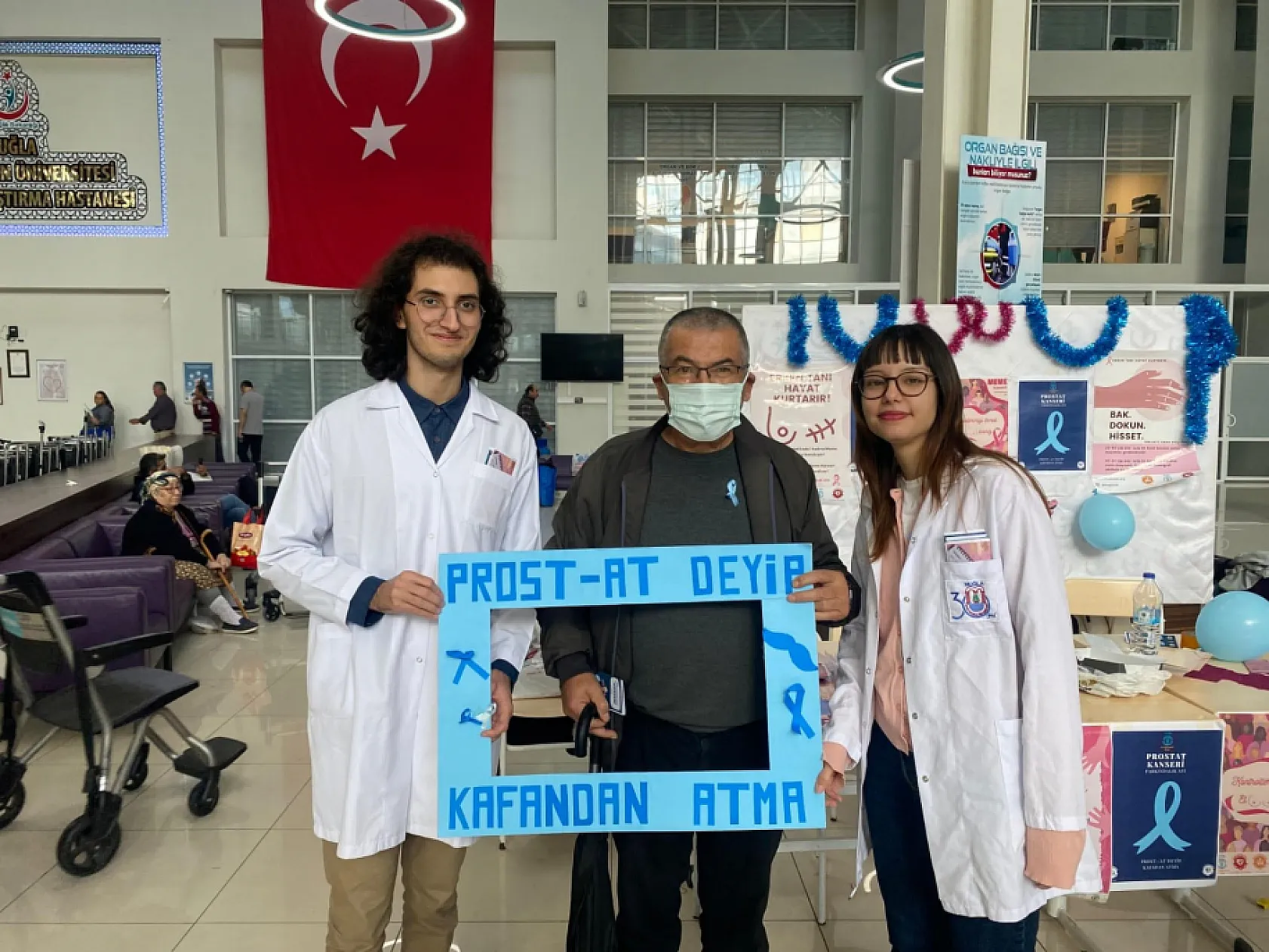 MSKÜ Tıp Fakültesi Gönüllü öğrencilerinden prostat ve meme kanseri farkındalık etkinliği