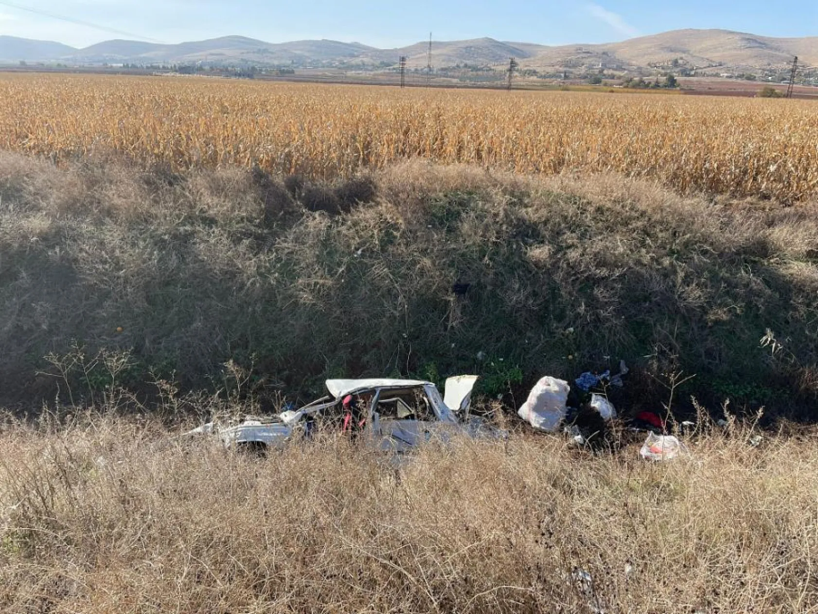 Feci trafik kazası: Otomobil devrildi 5 yaralı