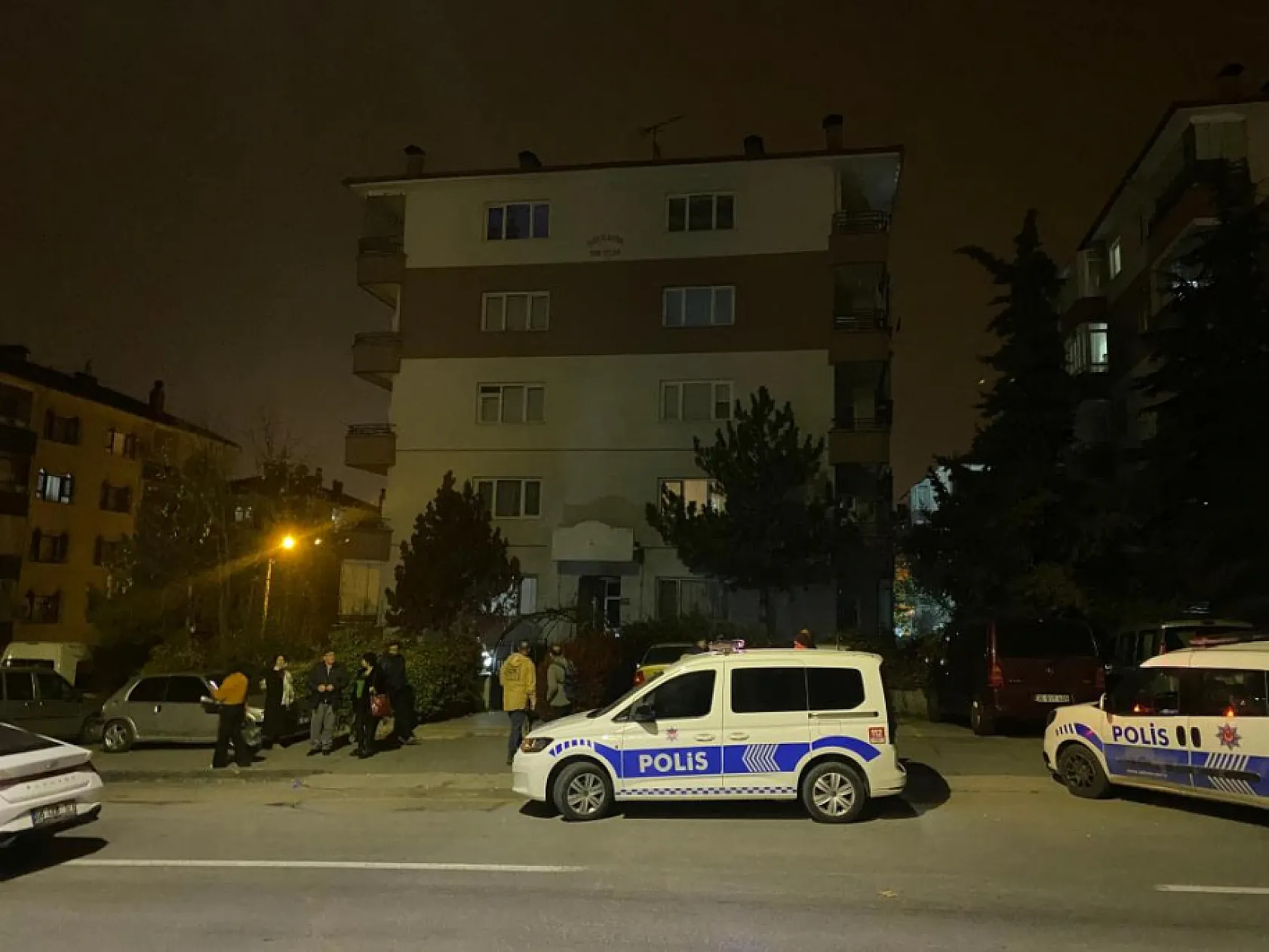 Boşanma aşamasındaki çiftin aileleri birbirine girdi: 1 ölü, 4 yaralı