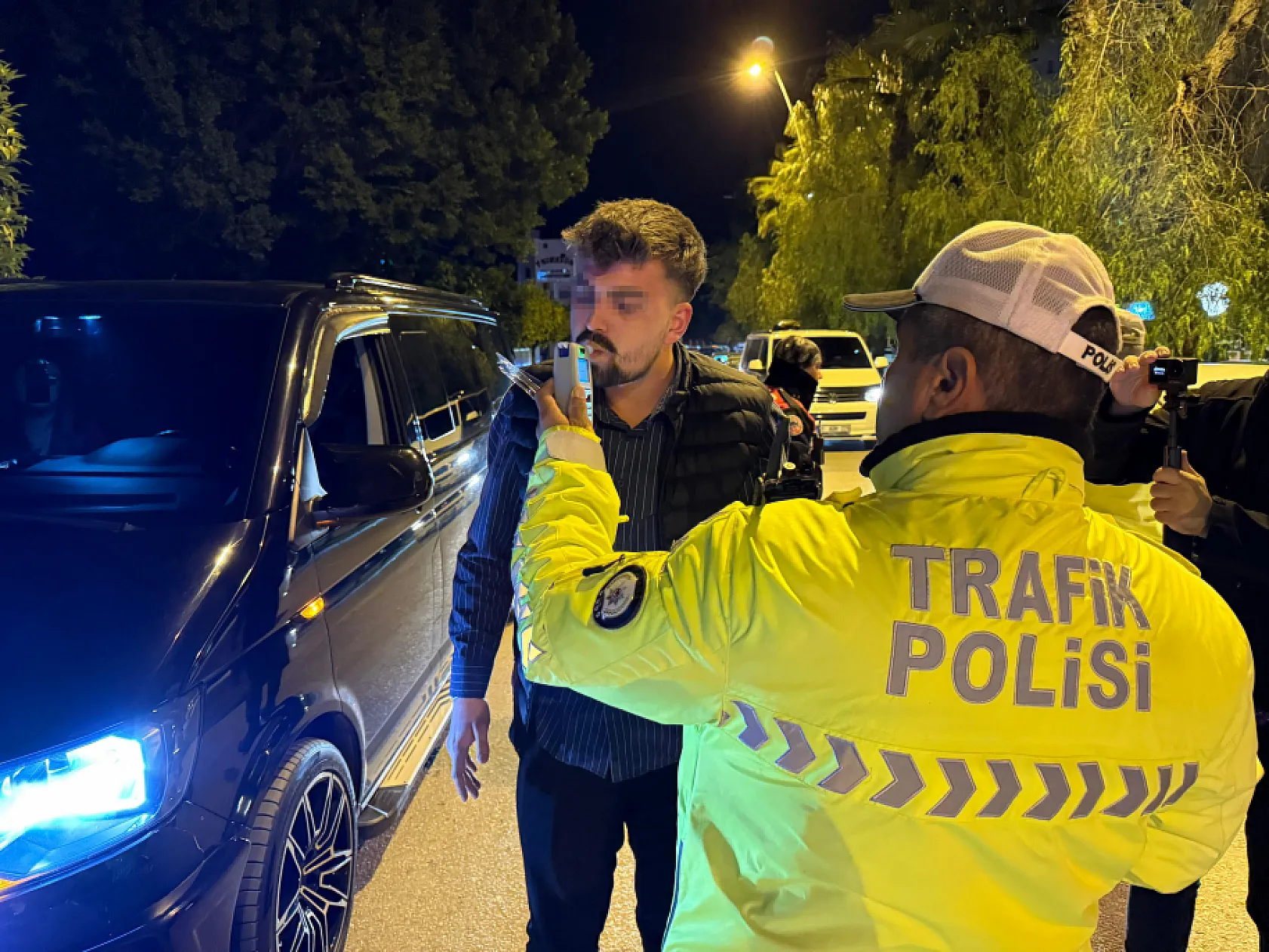 Plakasız motosikletle uygulamaya girip bekçiye 'Ben hasım sahibiyim, ölürsem mezarıma sen mi geleceksin' dedi