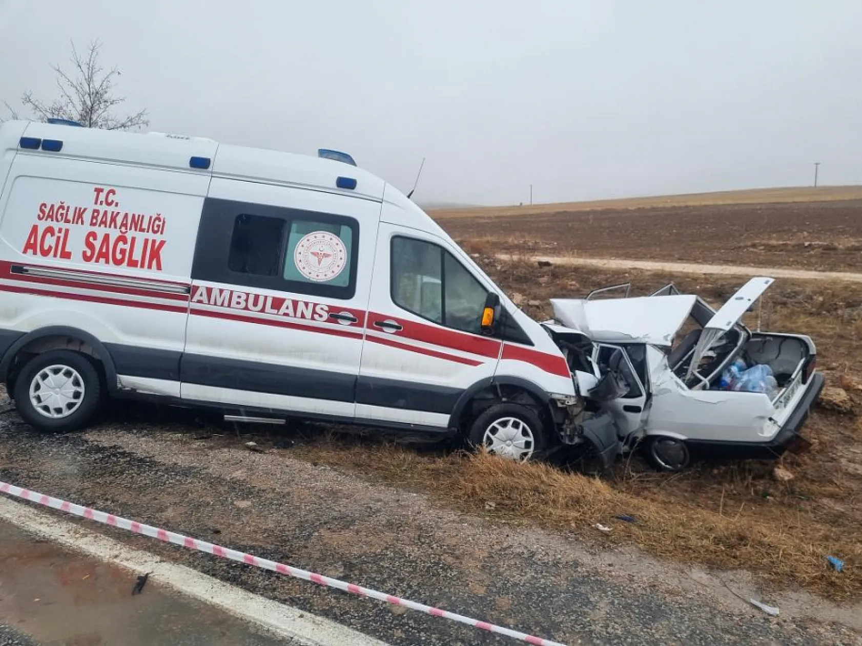 Ambulansla otomobil çarpıştı: 1 kişi hayatını kaybetti