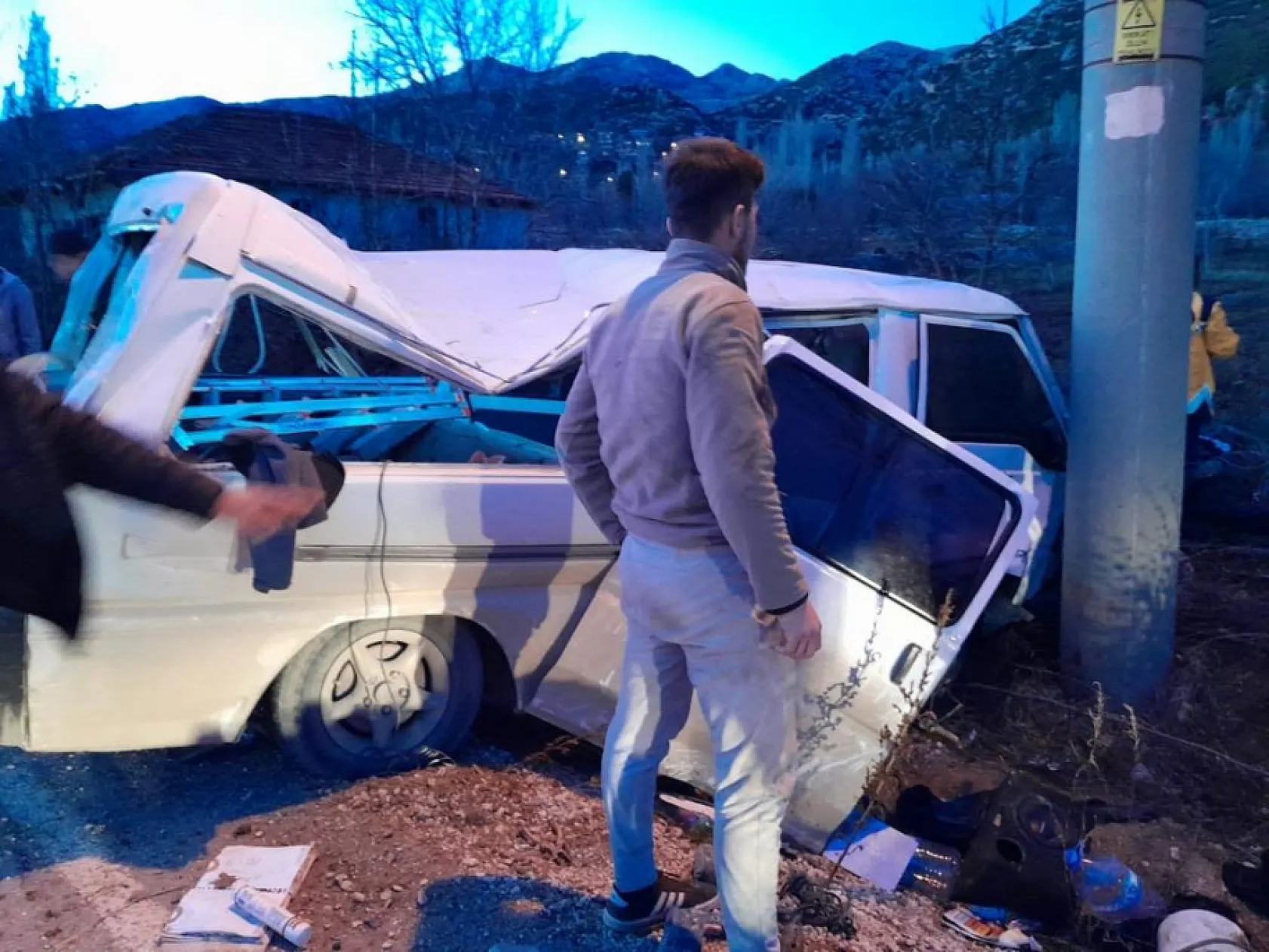 Kontrolden çıkan midibüs takla atıp şarampole düştü: 1 ölü, 3 yaralı