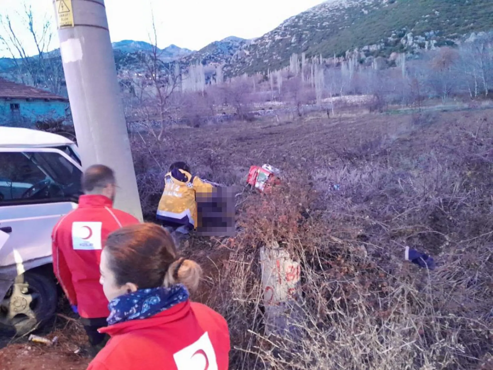 Kontrolden çıkan midibüs takla atıp şarampole düştü: 1 ölü, 3 yaralı