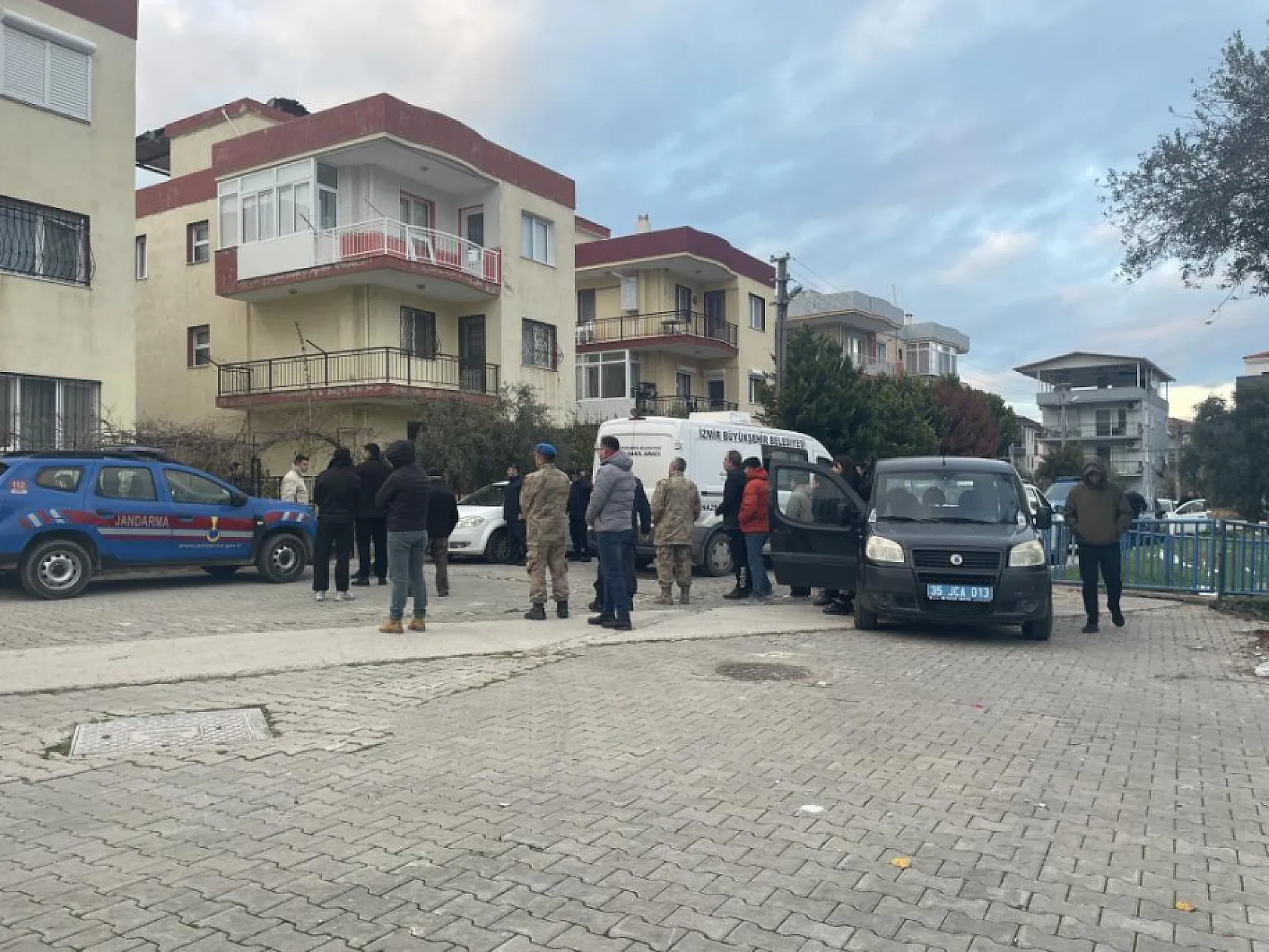 Genç kadın evinde ölü bulundu