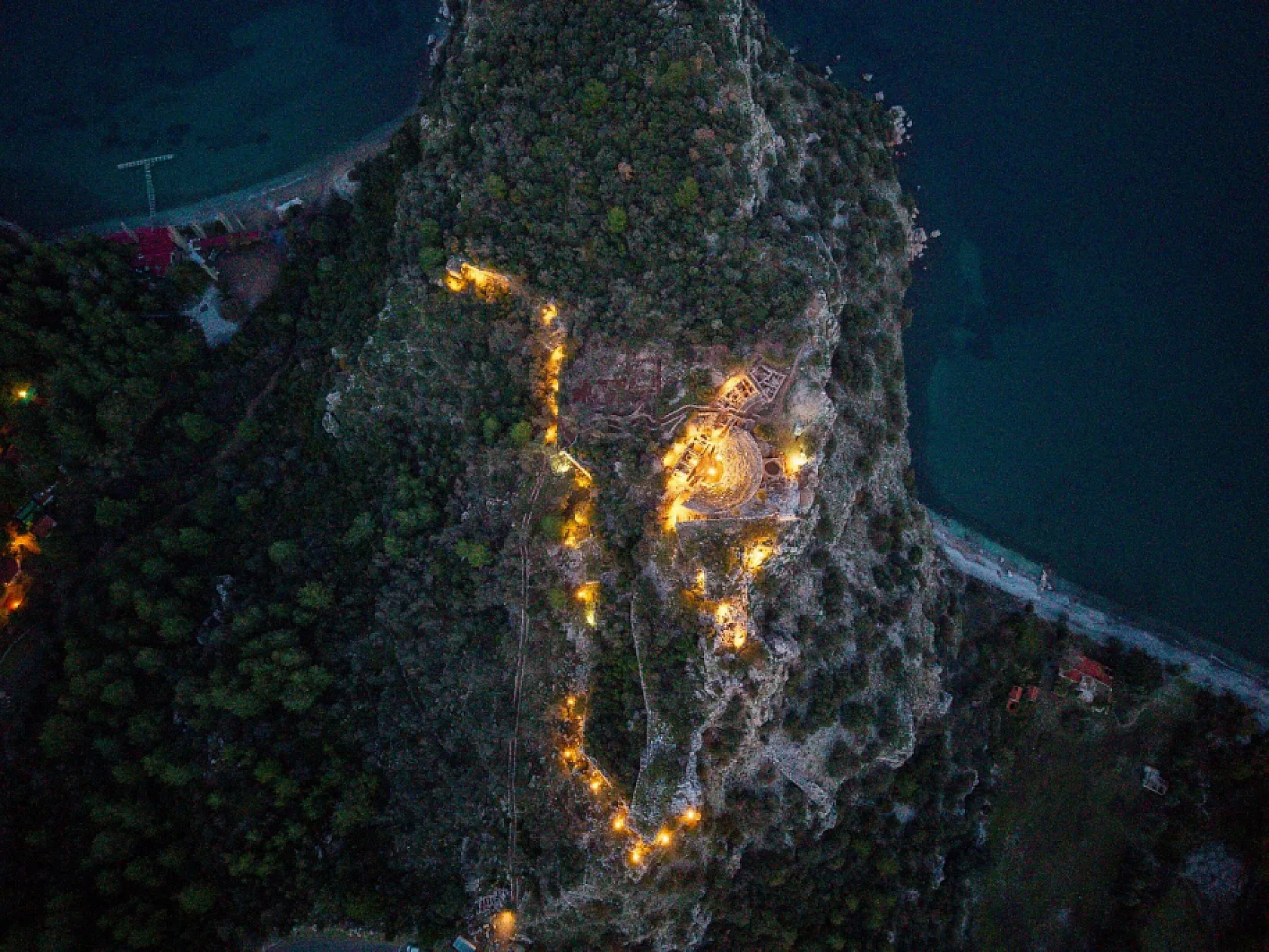 Amos Antik Kenti 2025'i ışıklarla karşılayacak