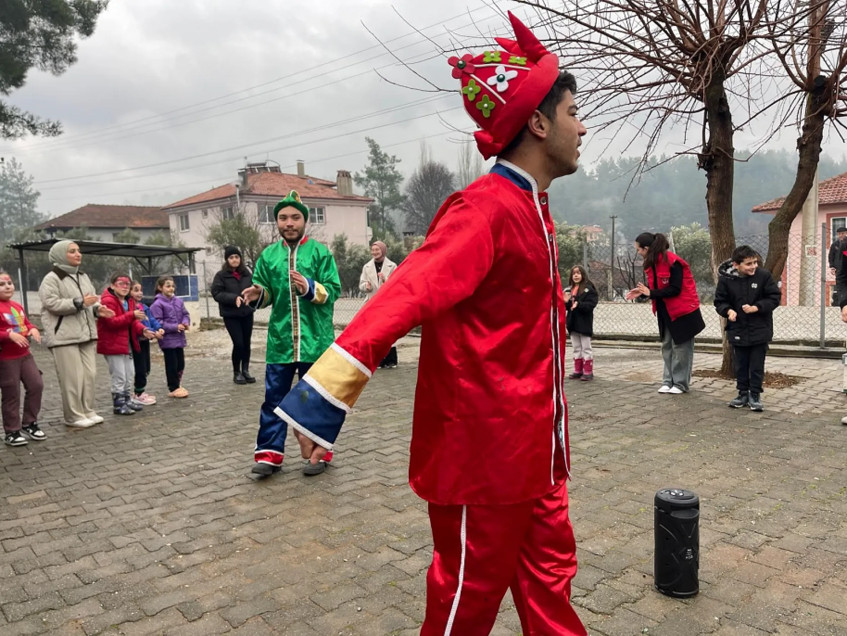 Ula'da minik yetenekler sanat ve sporla şekilleniyor