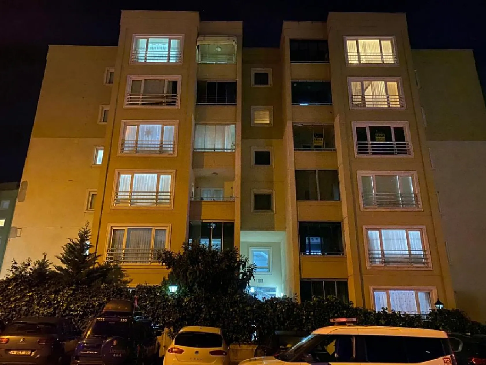Polis memuru evinde başından vurulmuş halde ölü bulundu