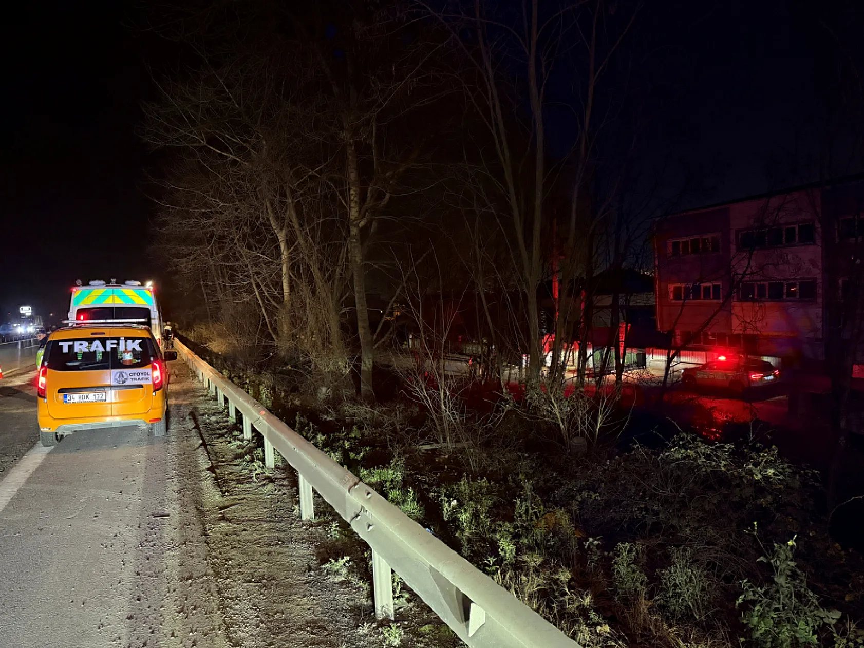 Otoyolda feci ölüm: Bir kişinin parçalanmış cesedi bulundu