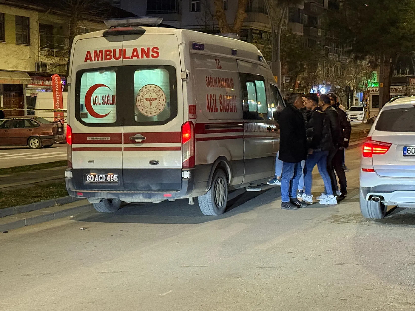 Tartıştığı kişiyi sokak ortasında vurdu