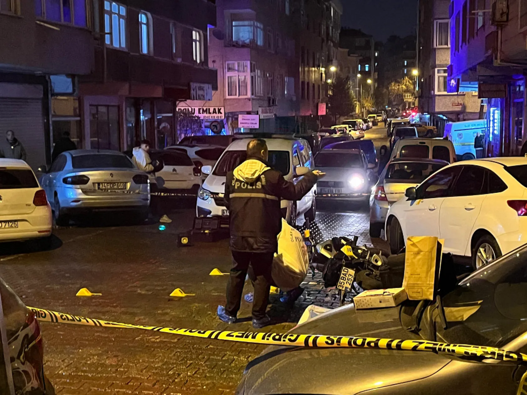Seyir Halindeki Motosiklete Silahlı Saldırı: 1 Ölü, 1 Yaralı