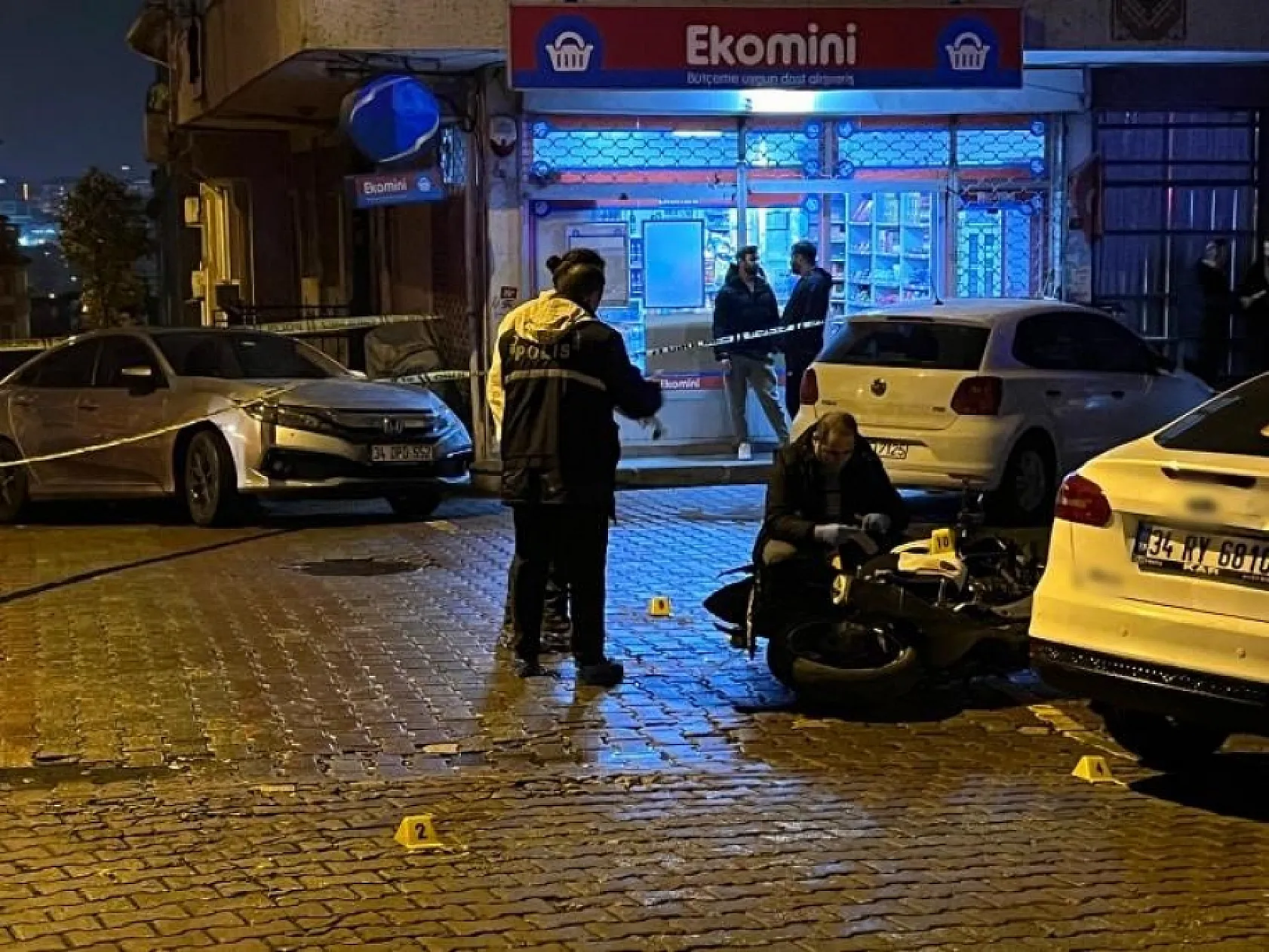 Seyir Halindeki Motosiklete Silahlı Saldırı: 1 Ölü, 1 Yaralı