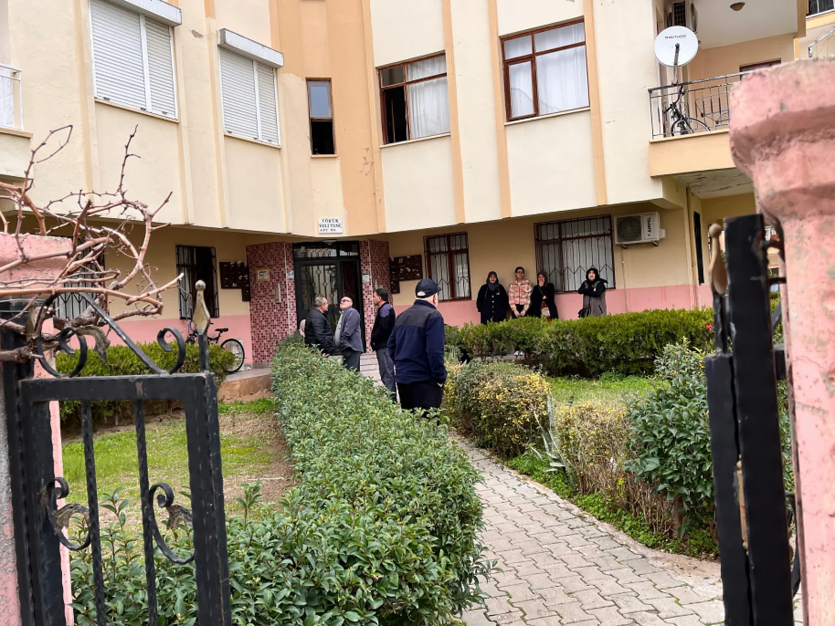 24 Yaşındaki Genç Evinde Ölü Bulundu