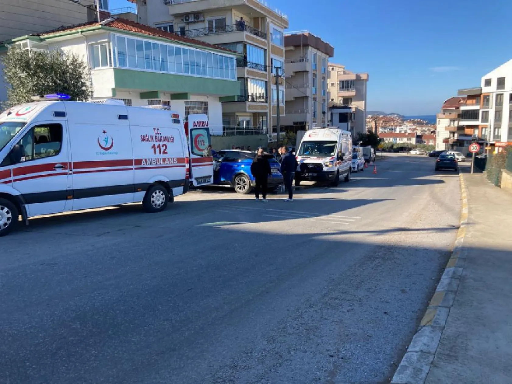 Kalp Krizi Nedeniyle Kontrolden Çıkan Cip Duvara Çarptı: 1 Kişi Hayatını Kaybetti, 1 Yaralı