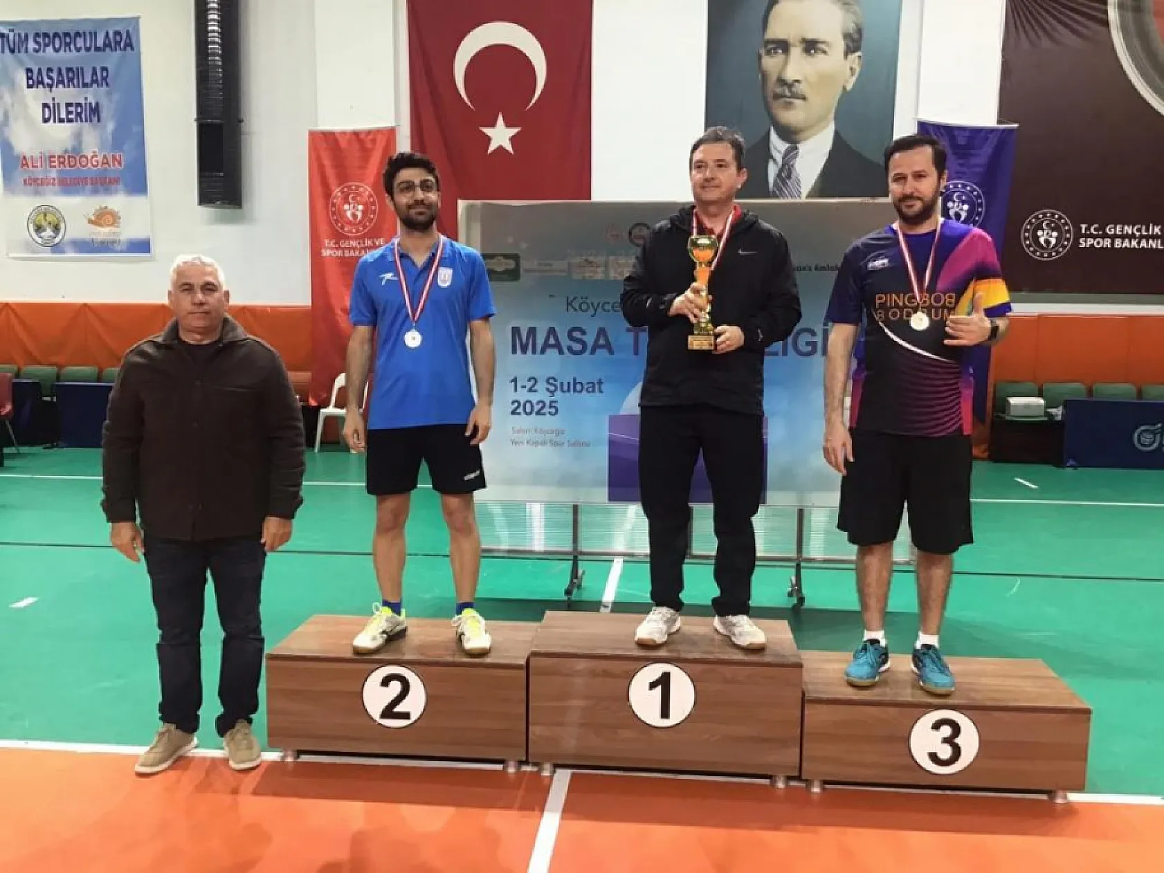 Köyceğiz'deki Masa Tenisi Ligi ödül töreni ile sona erdi