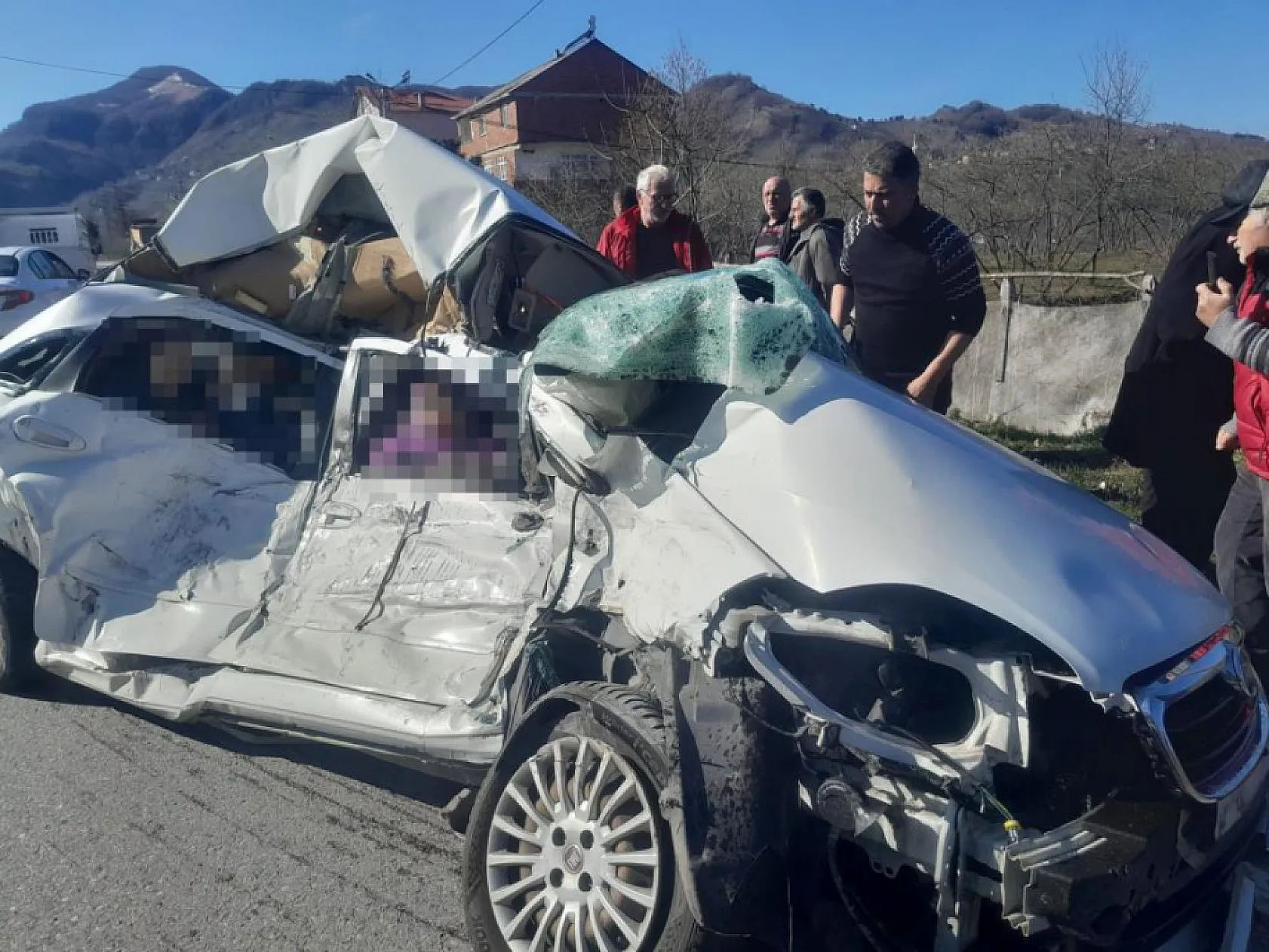 Feci trafik kazası: 3 ölü, 1 yaralı