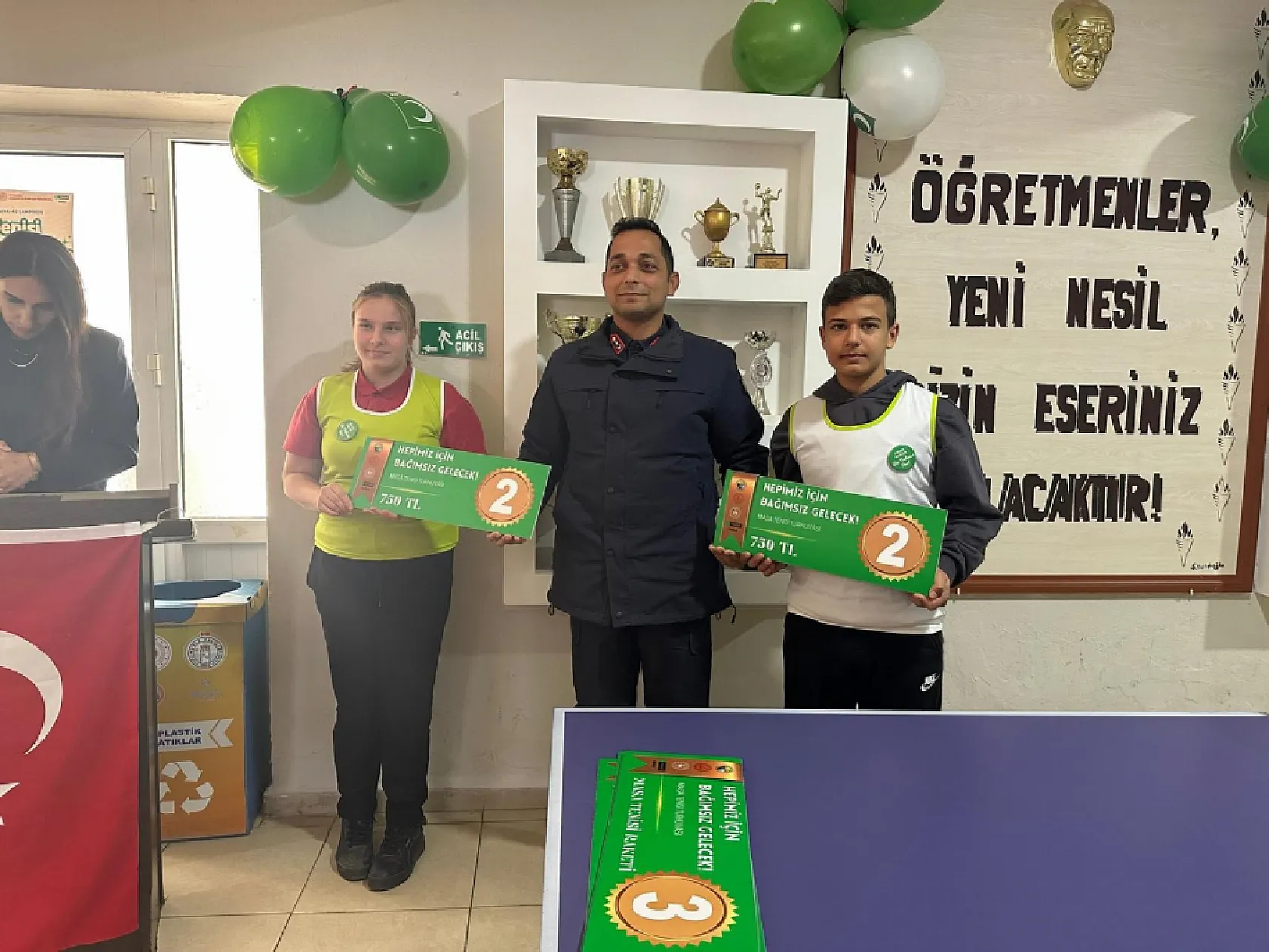 Marmaris'te masa tenisi turnuvaları devam ediyor